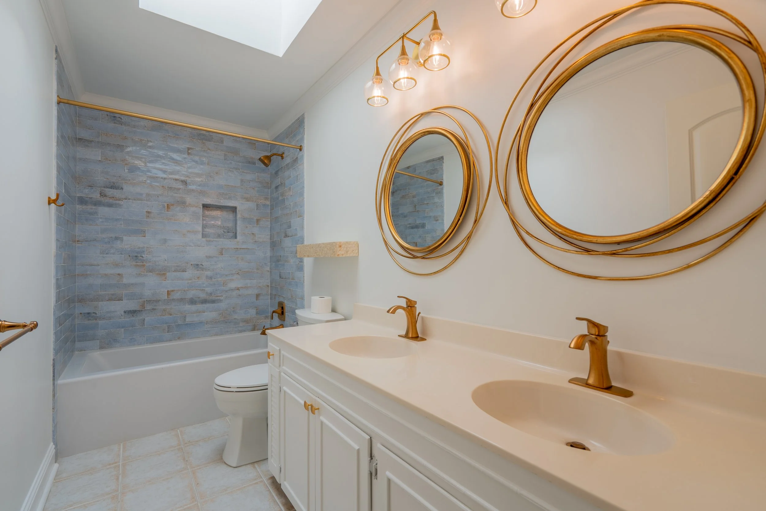 21 Double Vanity Bathroom.jpg