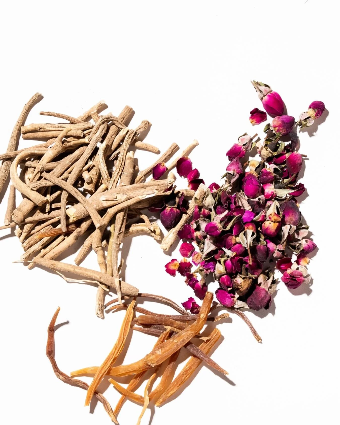 Ashwagandha, Rise, Shatavari in Kombination sind sie &laquo;&nbsp;princesse&nbsp;&raquo; &hellip; als Tee schmecken sie nicht nur sanft und fein, sie unterst&uuml;tzen Harmonie im weiblichen Hormonhaushalt 🌹&hearts;️&hearts;️&hearts;️🌹&hearts;️&hea