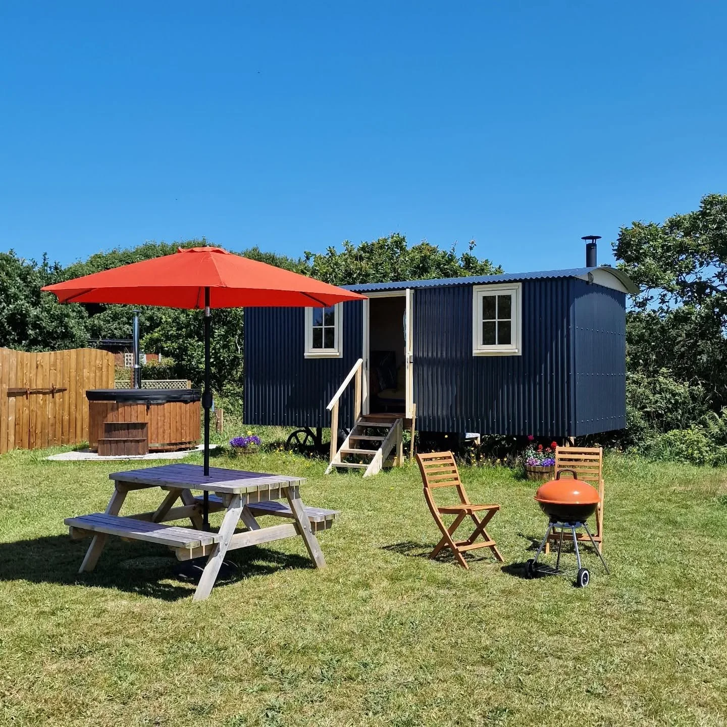 Sun circle meadows glamping
Get away from all the noise and enjoy the lovely off-grid setting of this romantic rural spot in nature. Find us on airbnb at Mithion downs.
#suncirclemeadows #shepherdshut #glamping #cornwallglamping #glampingcornwall #gl