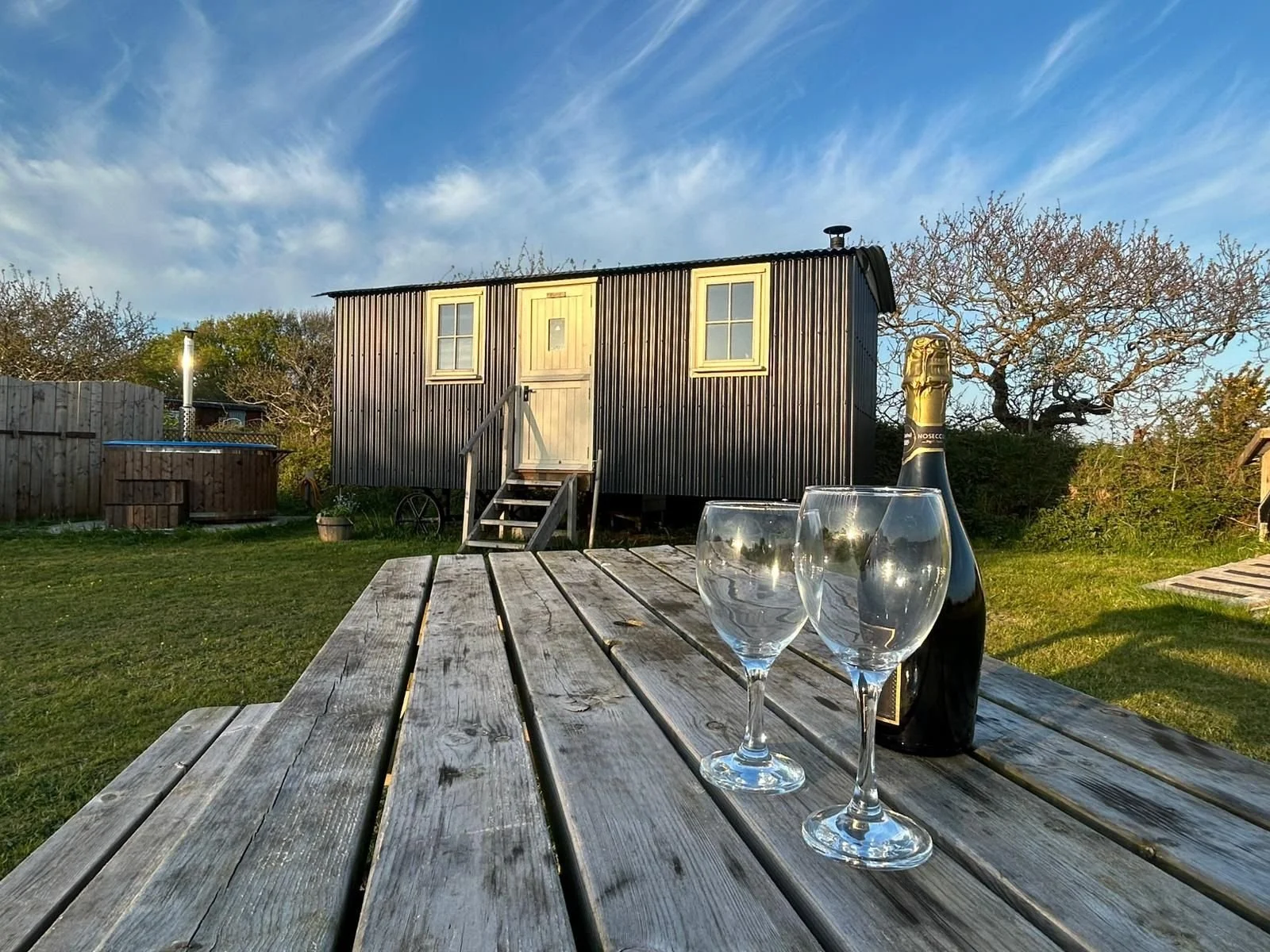 Bluebell shepherds hut
&ldquo;A hidden corner of Cornwall you won&rsquo;t want to leave.&rdquo;
#suncirclemeadows
#glamping
#glampingcornwall
#cornwall
#stagnes
#perranporth