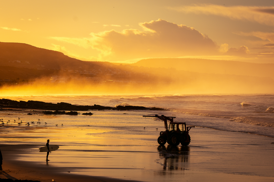 Sunrise Surfer - Kai Willmott