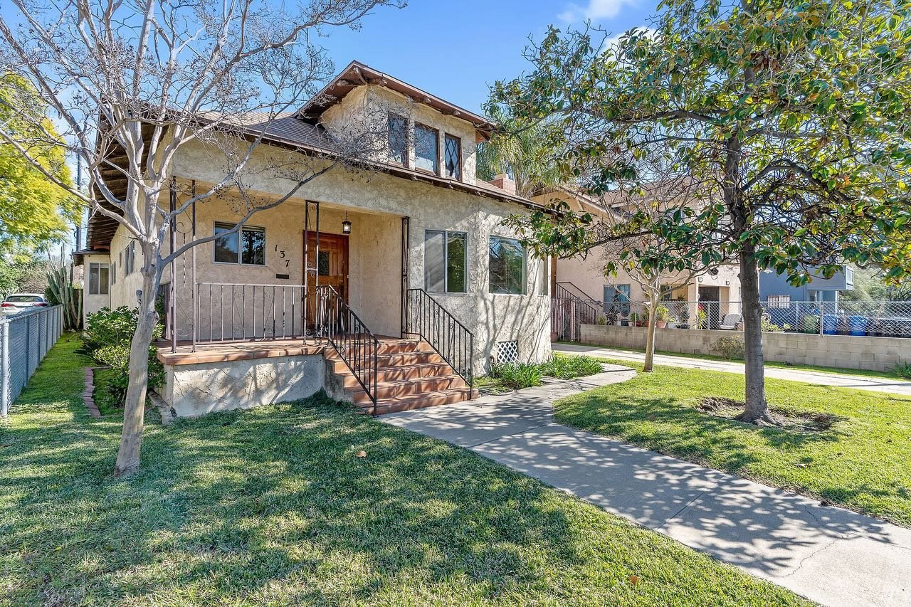 J U S T 🗝  S O L D

137 East Avenue 42 | Highland Park
3 bedrooms, 2 bathrooms
1,700 sq. ft., 7,499 sq. ft. lot
Offered at $875,000
𝙎𝙊𝙇𝘿 𝙖𝙩 $835,000

Big congratulations to our wonderful clients! We&rsquo;re thrilled to have played a part in t