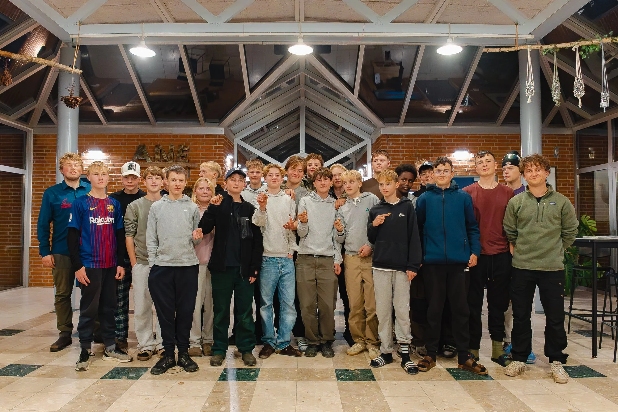 251013-18_FAKUgen_2000px-3314.jpg