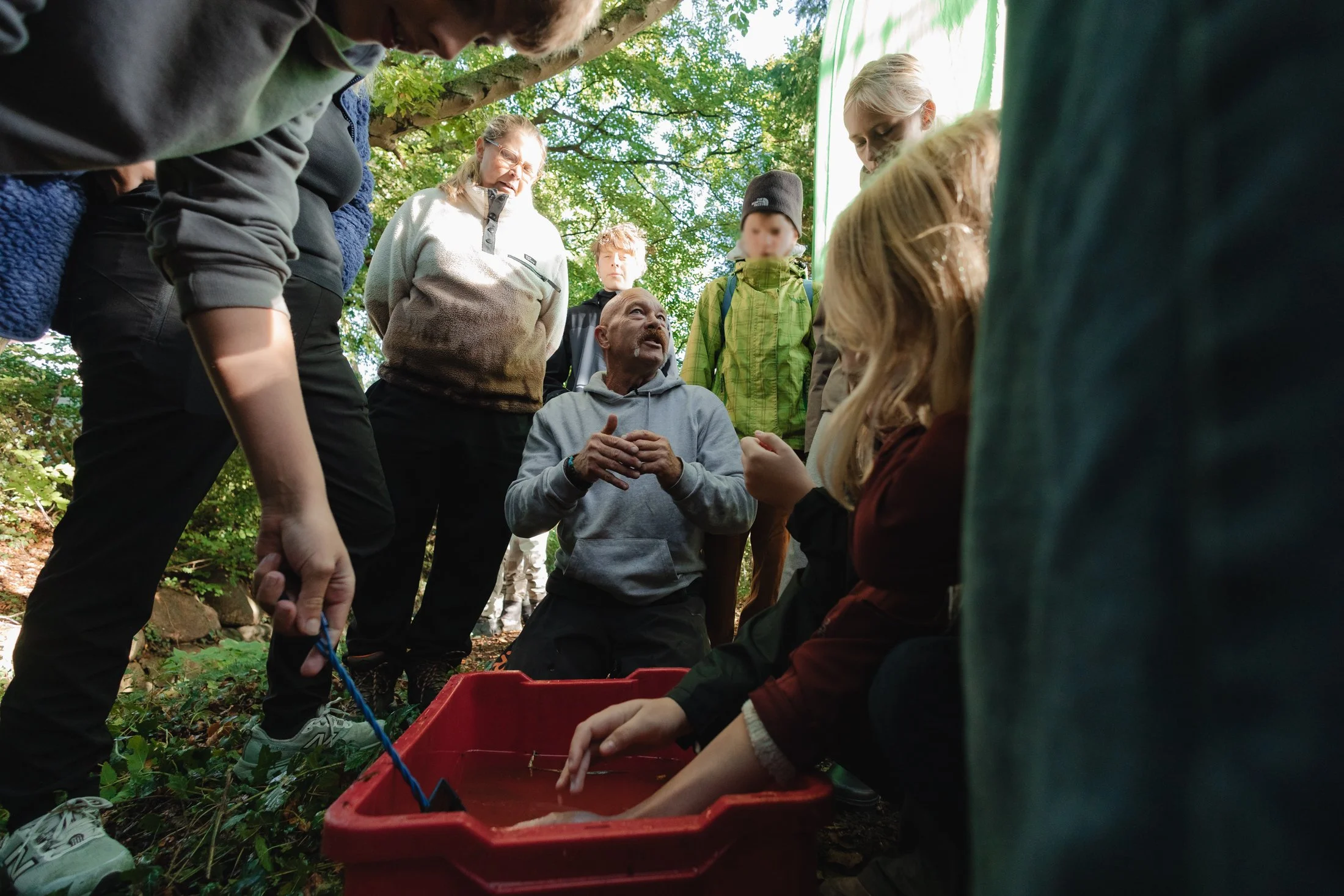 TV2 Bornholm — 6.A bytter skoledag til bare tæer