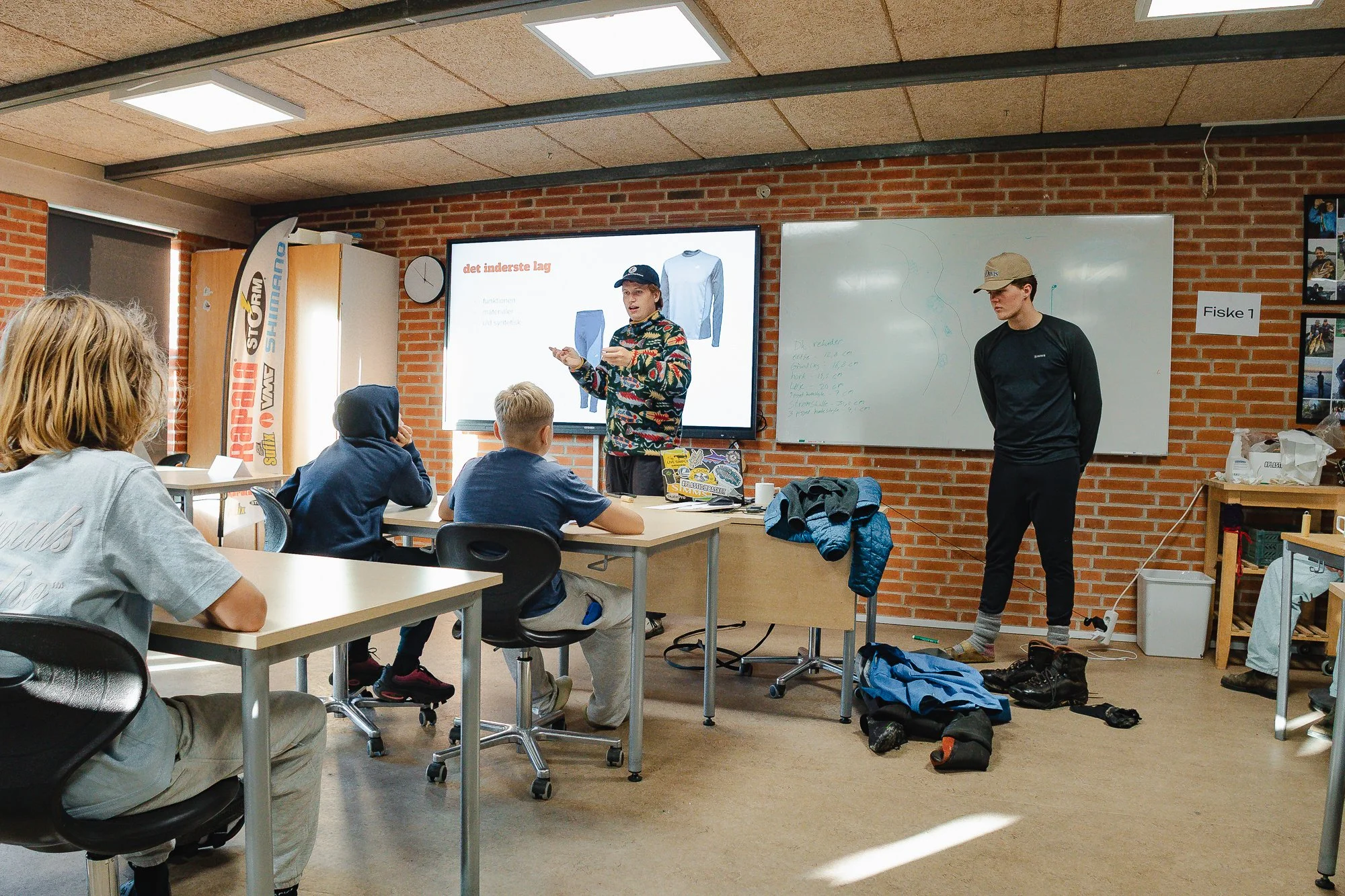 251013-18_FAKUgen_2000px-2165.jpg