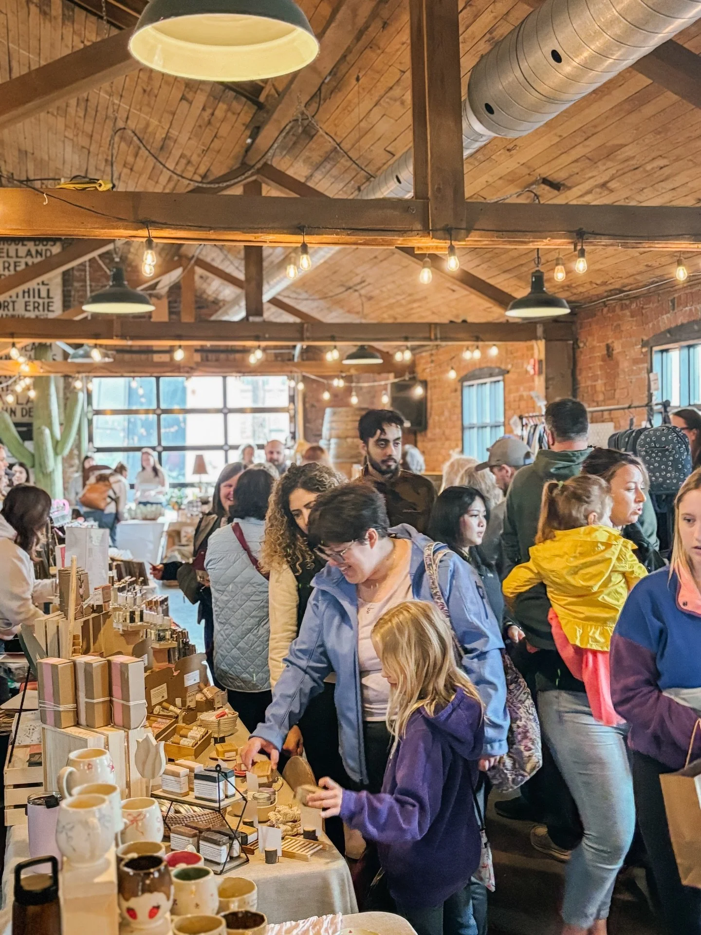 our markets are more than just shopping, they are about community. small businesses. big heart. 💛 

Applications open!

🌷Happy Spring
🗓️Sunday, May 3rd
⏰11am - 4pm
🍺 Shawn &amp; Ed Brewery 
📍65 Hatt St, Dundas On
😊 free admission