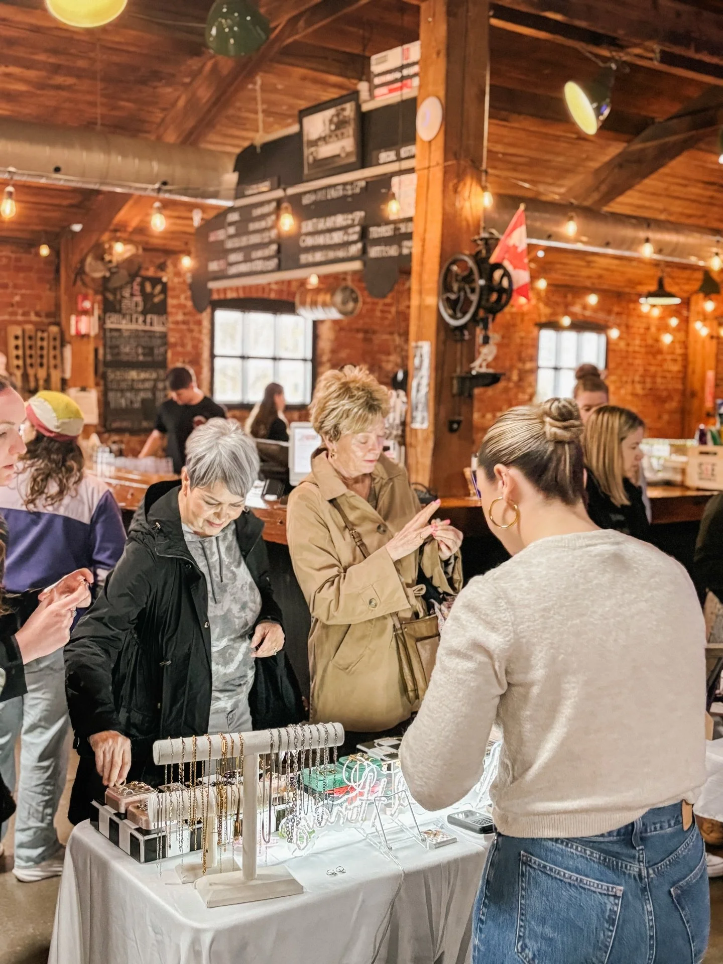 This is what shopping with intention looks like. 
Never forget, when you shop handmade, you&rsquo;re supporting real people. 💛

Applications for HAPPY SPRING are live now!

🌷Happy Spring
🗓️Sunday, May 3rd
⏰11am - 4pm
🍺 Shawn &amp; Ed Brewery 
📍6