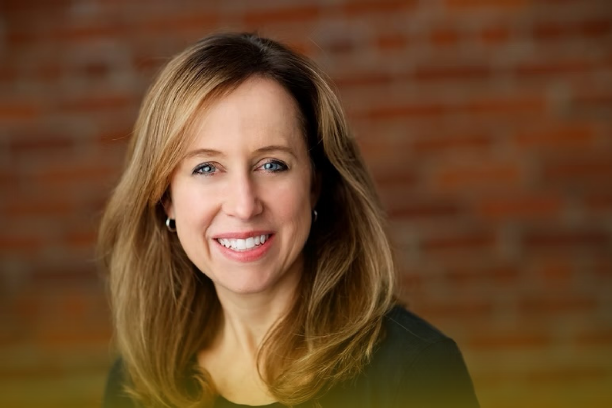 Headshot of Theresa Paulsen.