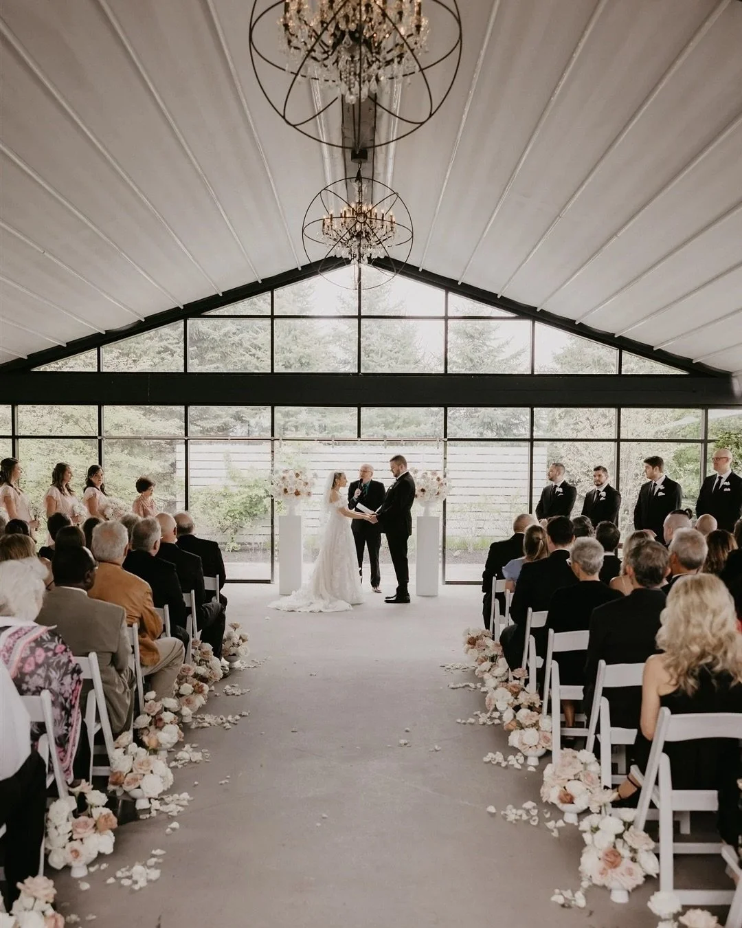 Courtney &amp; Jacob&rsquo;s beautiful wedding day back in May &mdash; at the start of the season. 

It was such a joy bringing their vision to life alongside an incredible team of vendors. Seeing these highlights takes me right back to how special t