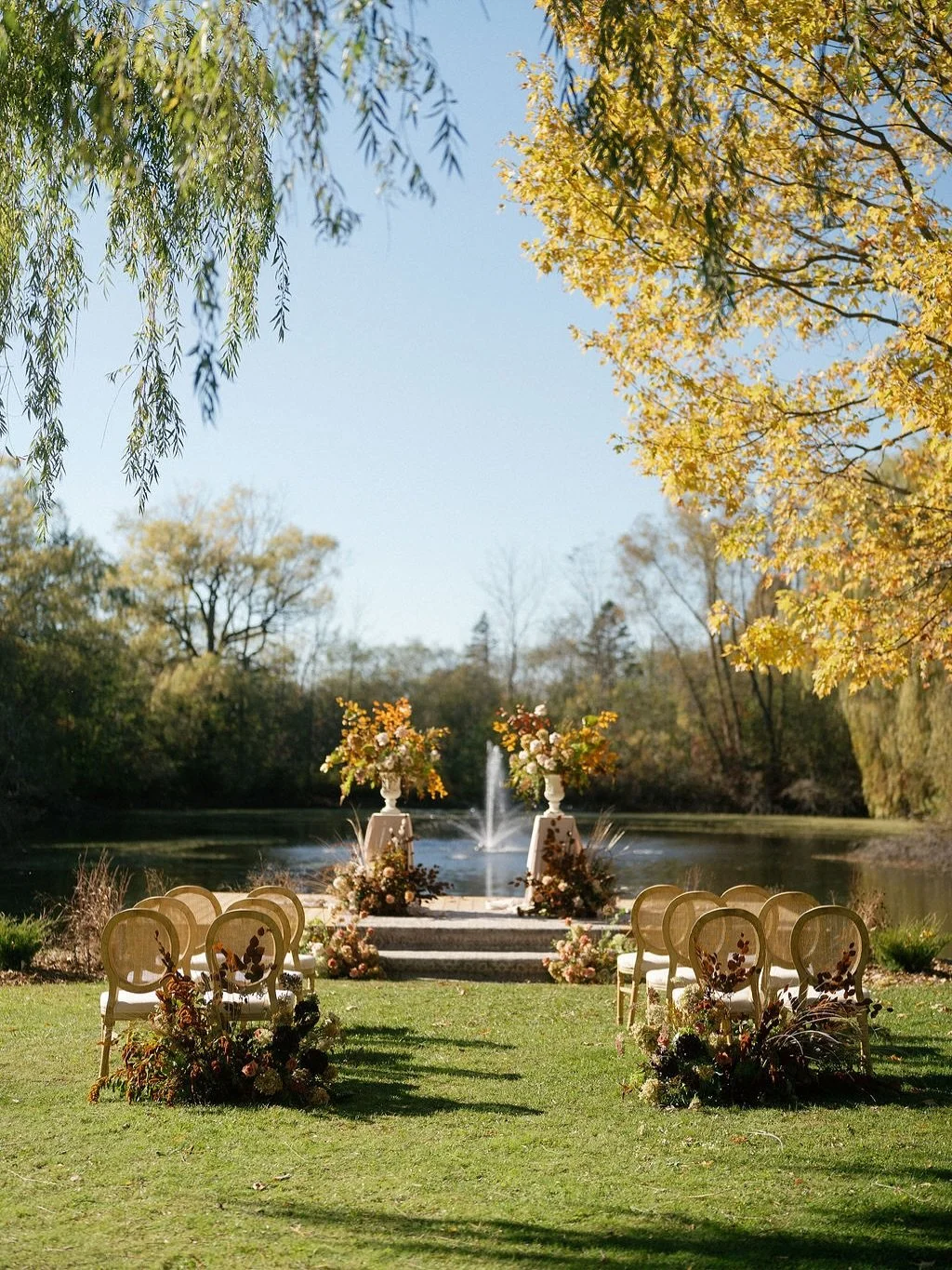 Autumnal Reverie 🍂 | Part II
 The Ceremony &mdash; intimate, romantic, and bathed in the kind of golden light you dream about. Nestled in front of the pond at Fairview 1855, nature wrapped around us in all its autumn glory &mdash; glowing foliage re