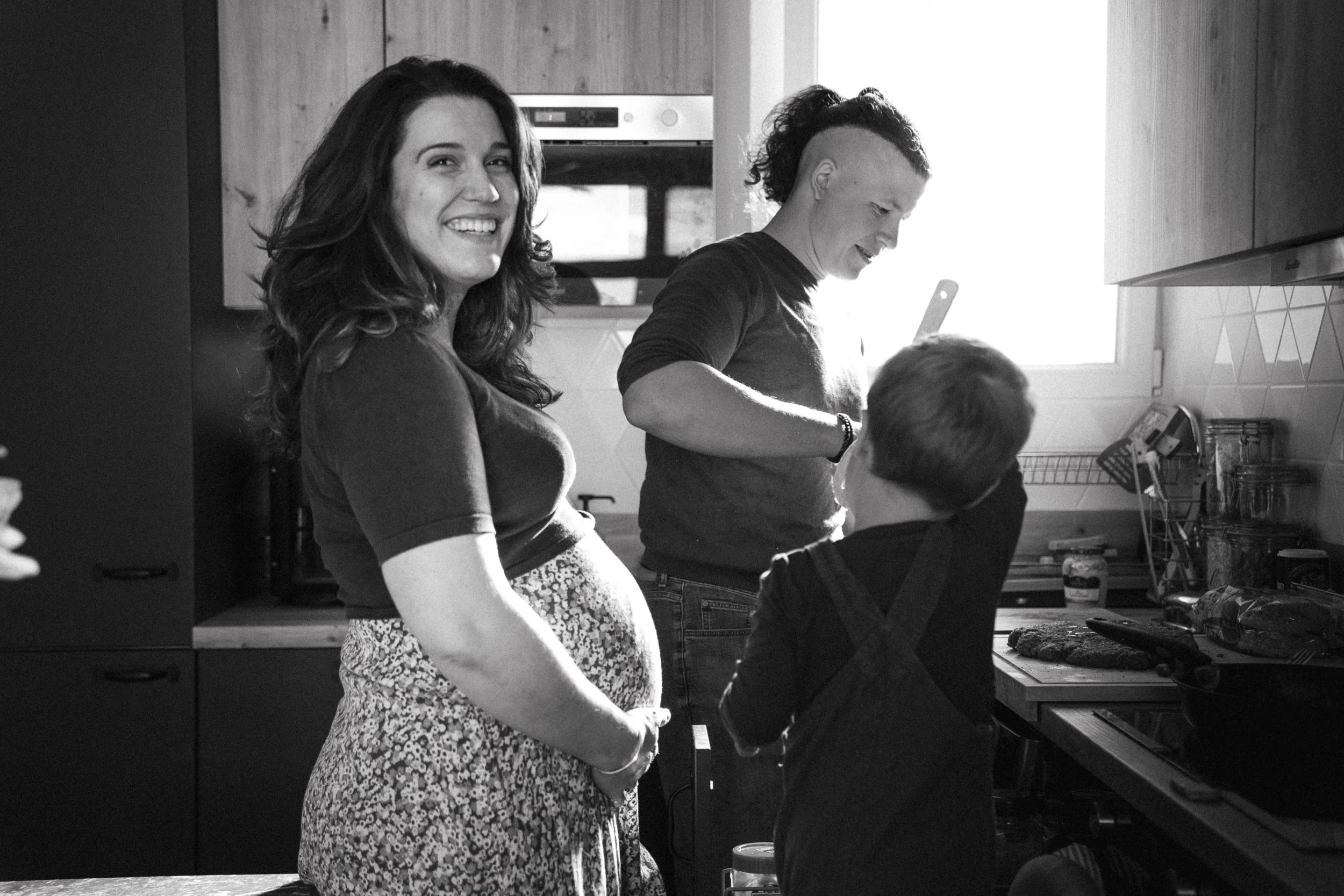 photo de famille qui cuisine