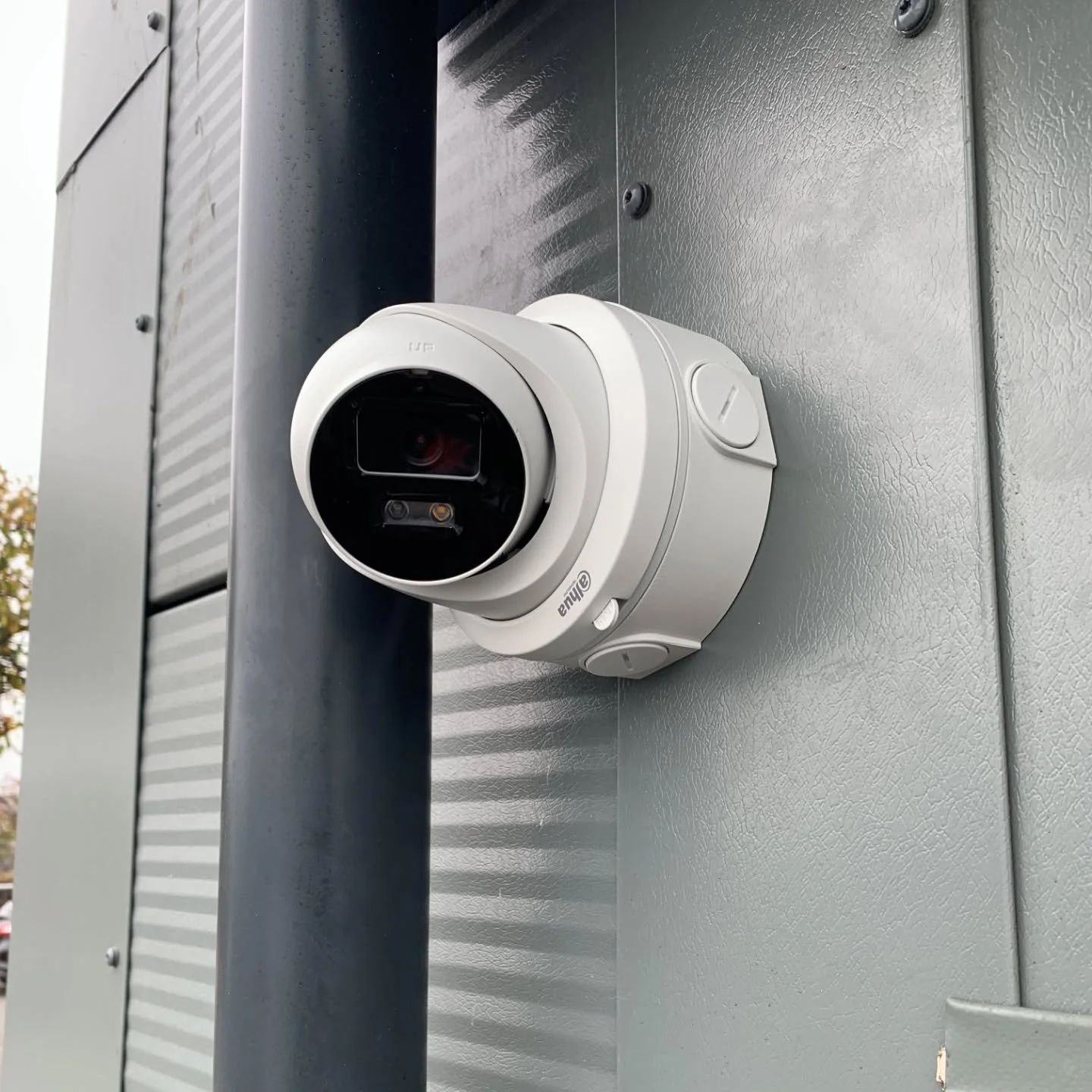 🔵🟣 8-Camera Dahua 8MP TiOC Lite IP System Installed &ndash; Edinburgh 🔵🟣

Security upgrade completed for a commercial unit in Edinburgh, featuring a full 8-camera Dahua IP network system with 8MP TiOC Lite cameras.
This setup delivers:
🚨 Active 