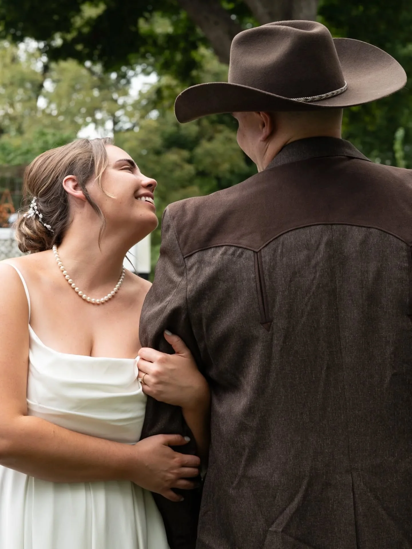 This beautiful couple got married this past August in the cutest backyard ceremony. It was an intimate event with only close family to be witness to the commitment of Kordell and Kristine. 
.
.
.
.
.
.
#love #wedding #backyardweddings #married #photo