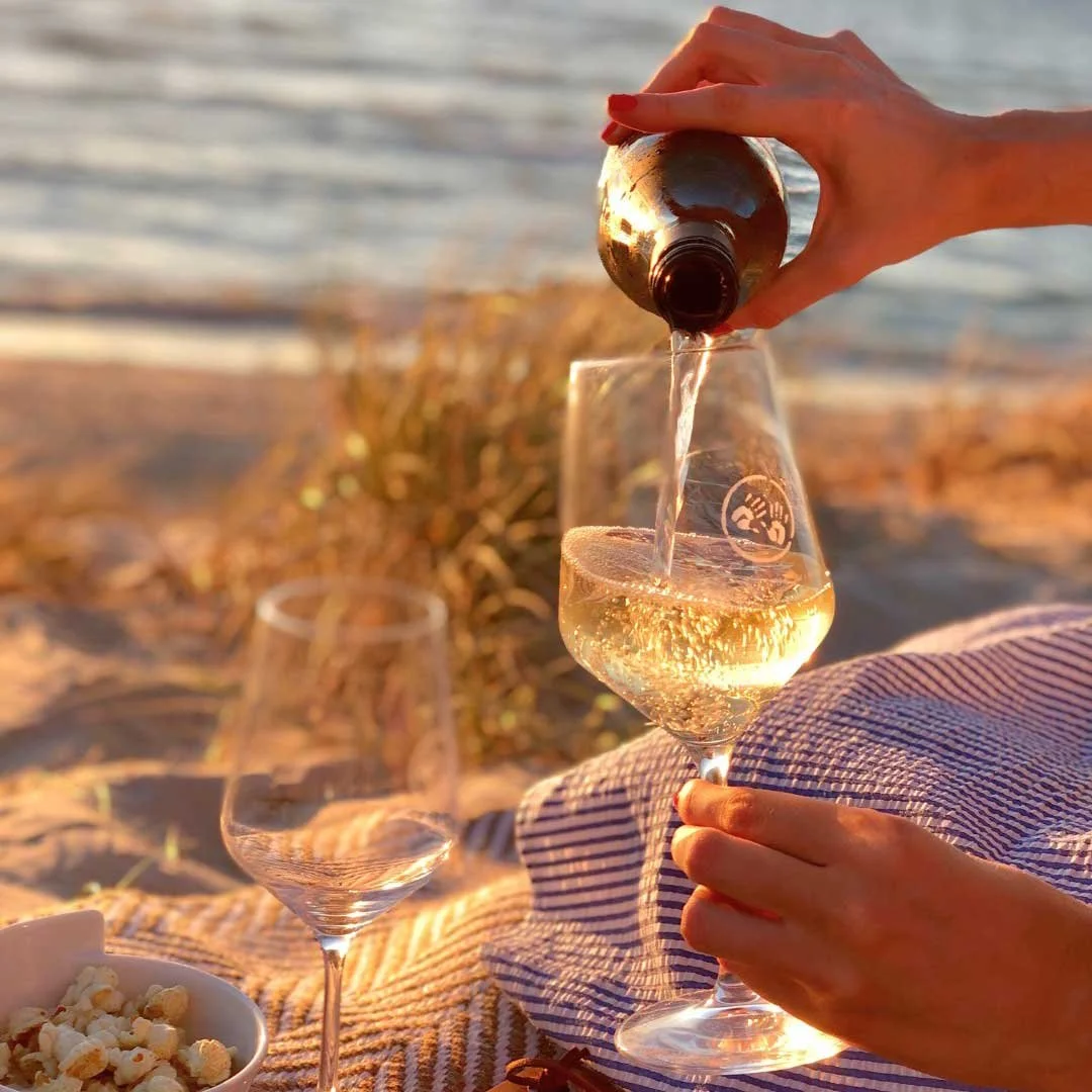 Two Hands Wines