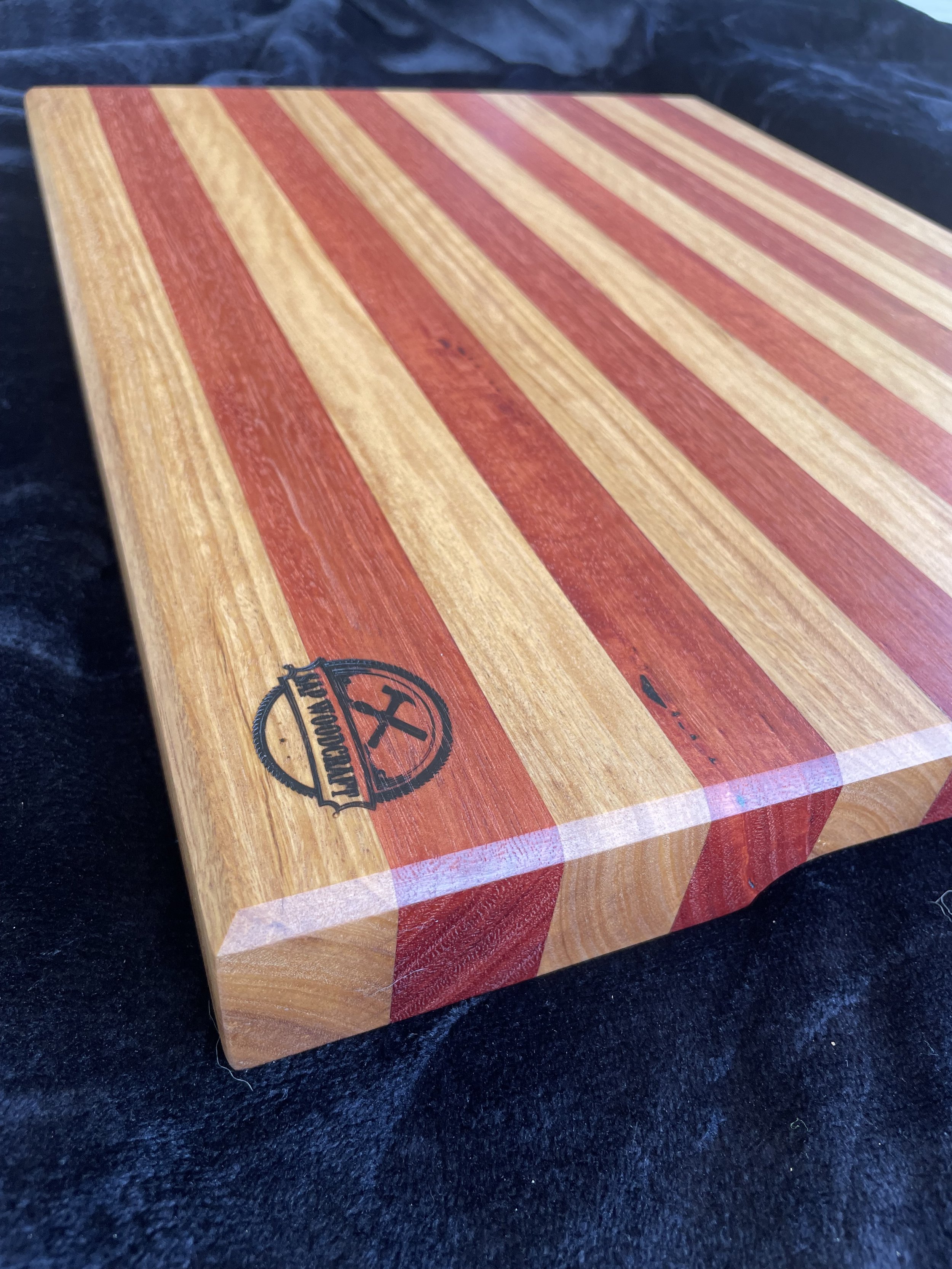 Sydney Blue Gum and White Mahogany Chopping Board