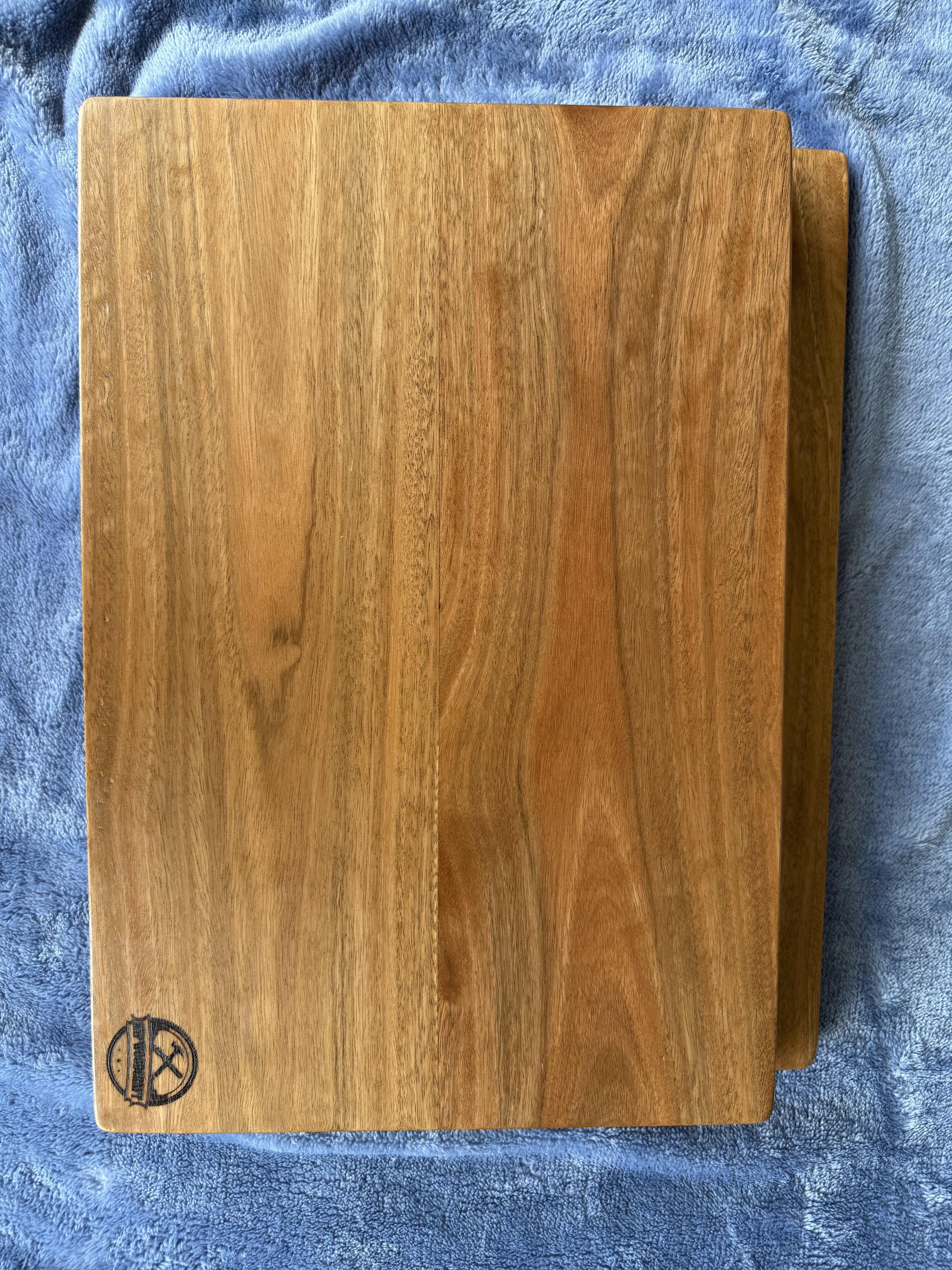 Spotted Gum Chopping Board Thin.jpeg
