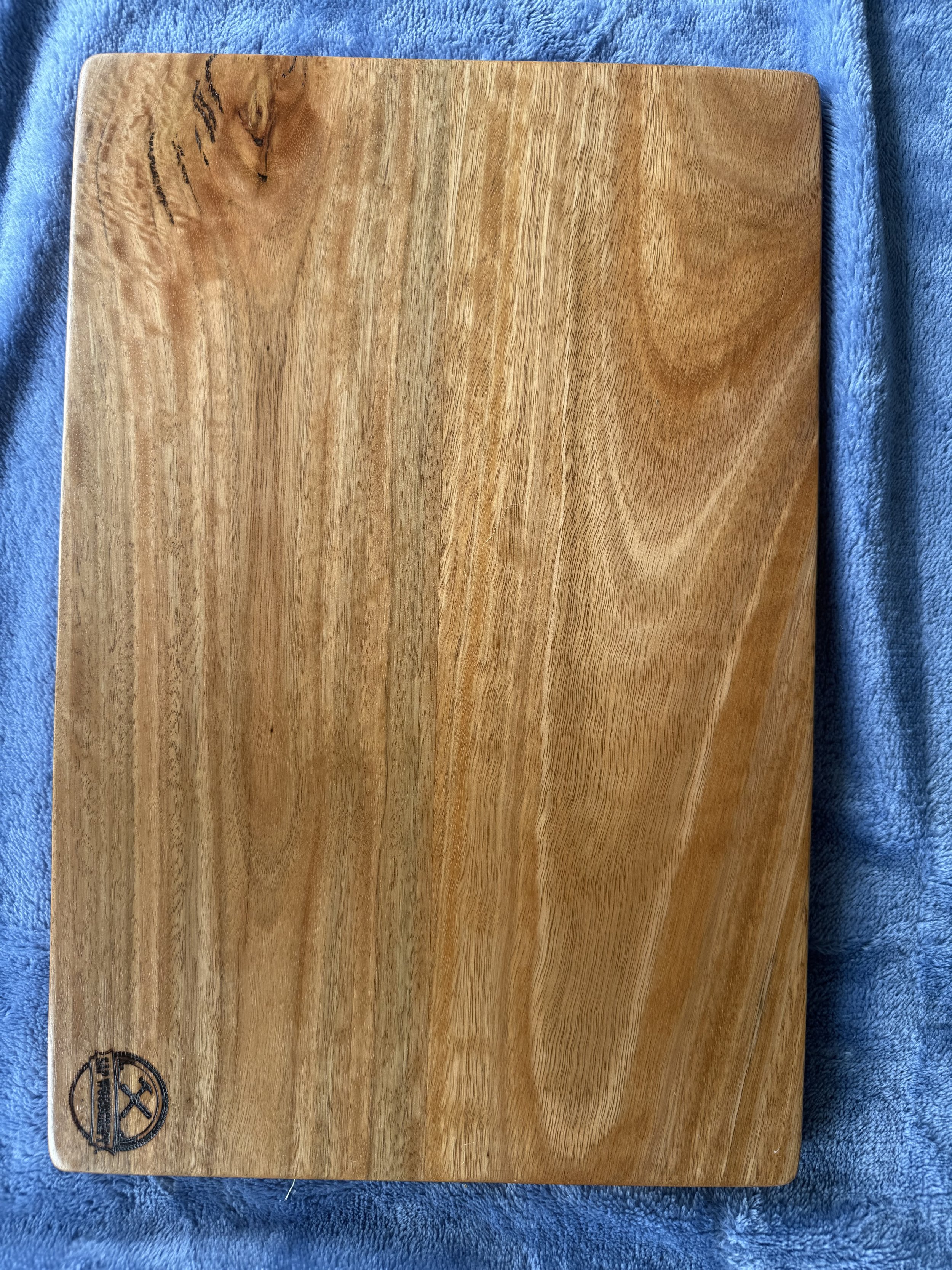 Spotted Gum Chopping Board Thin.jpeg