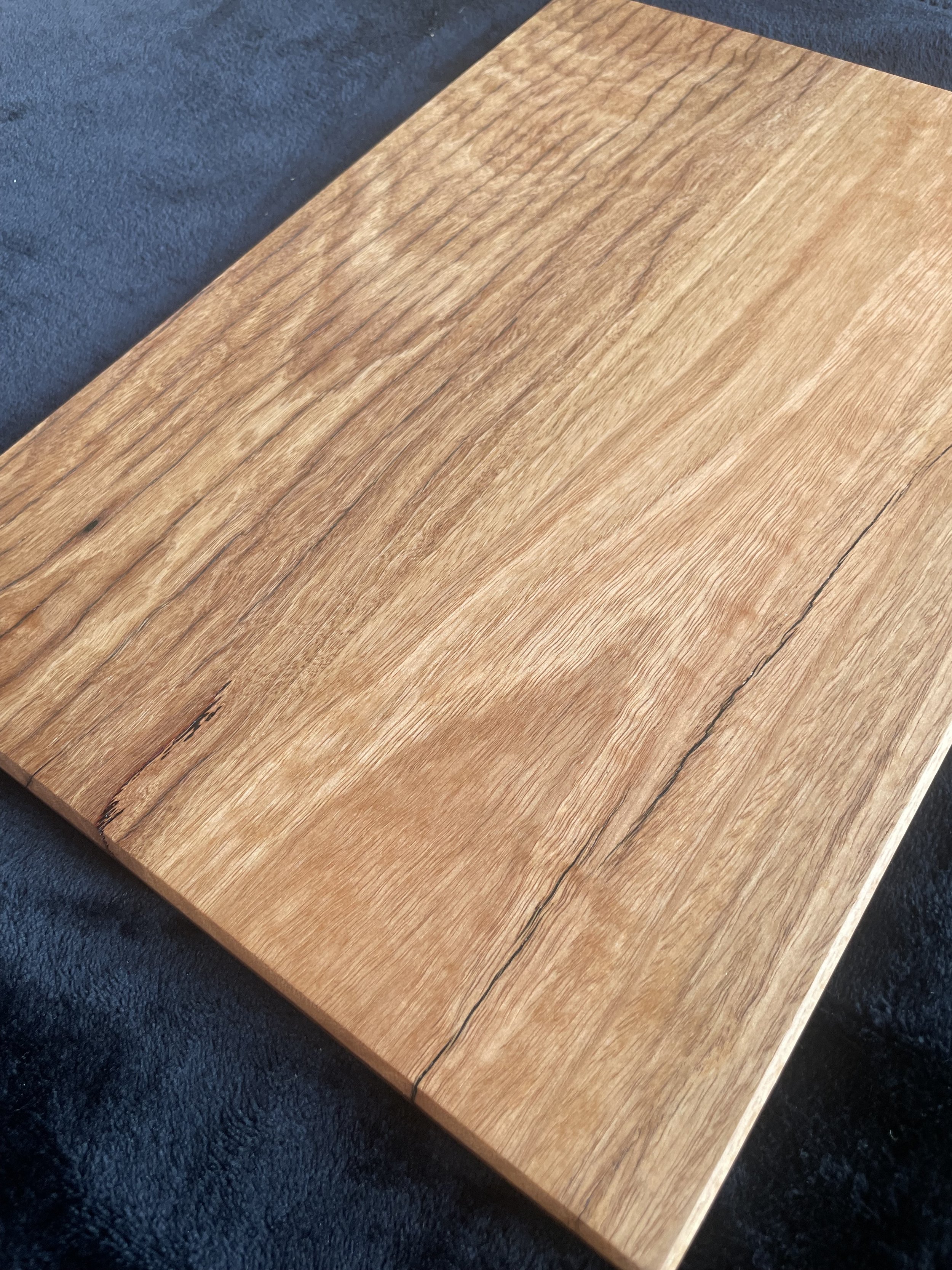 Blackbutt Chopping Board 3-3.jpeg