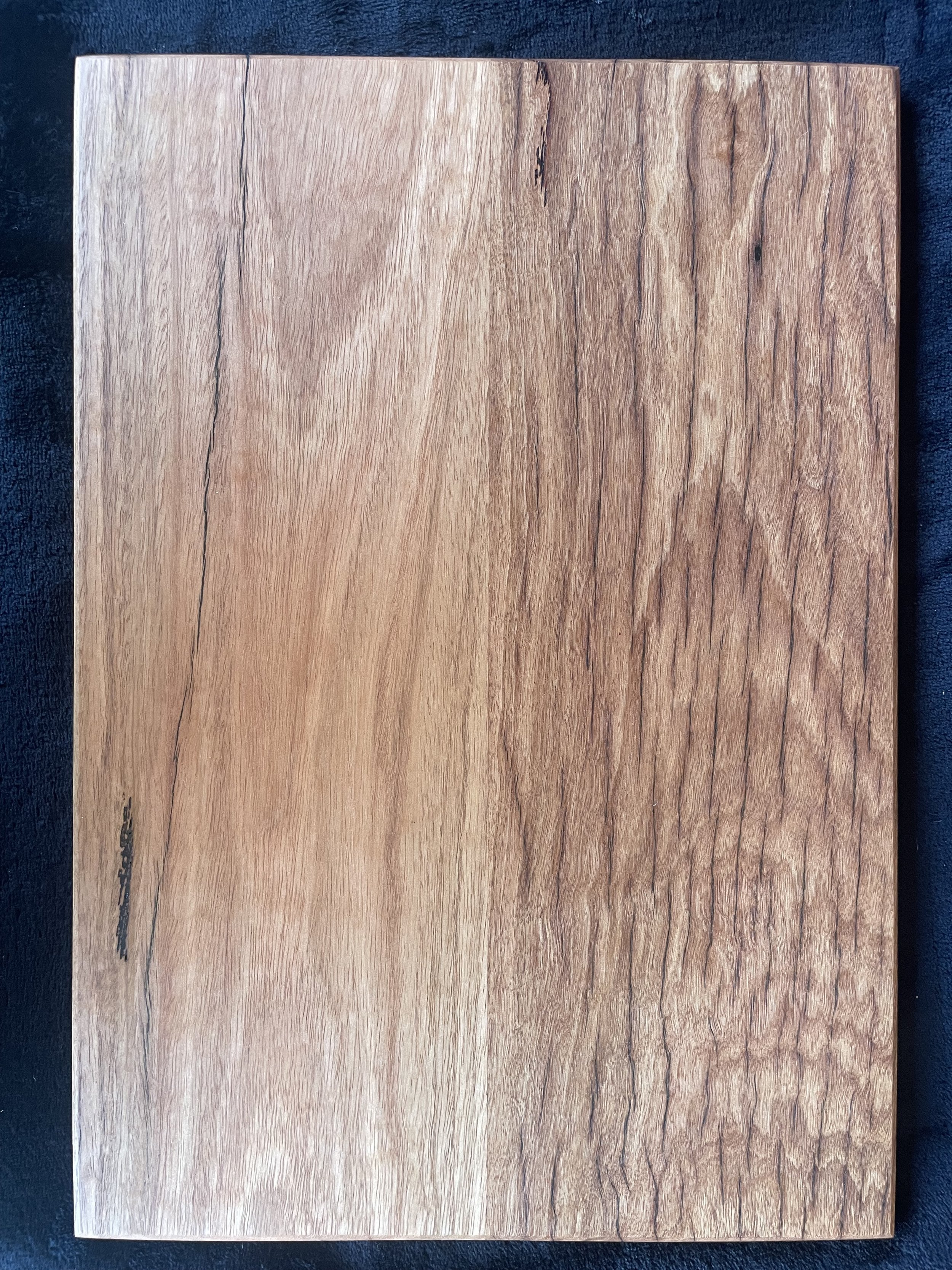 Blackbutt Chopping Board 3-6.jpeg