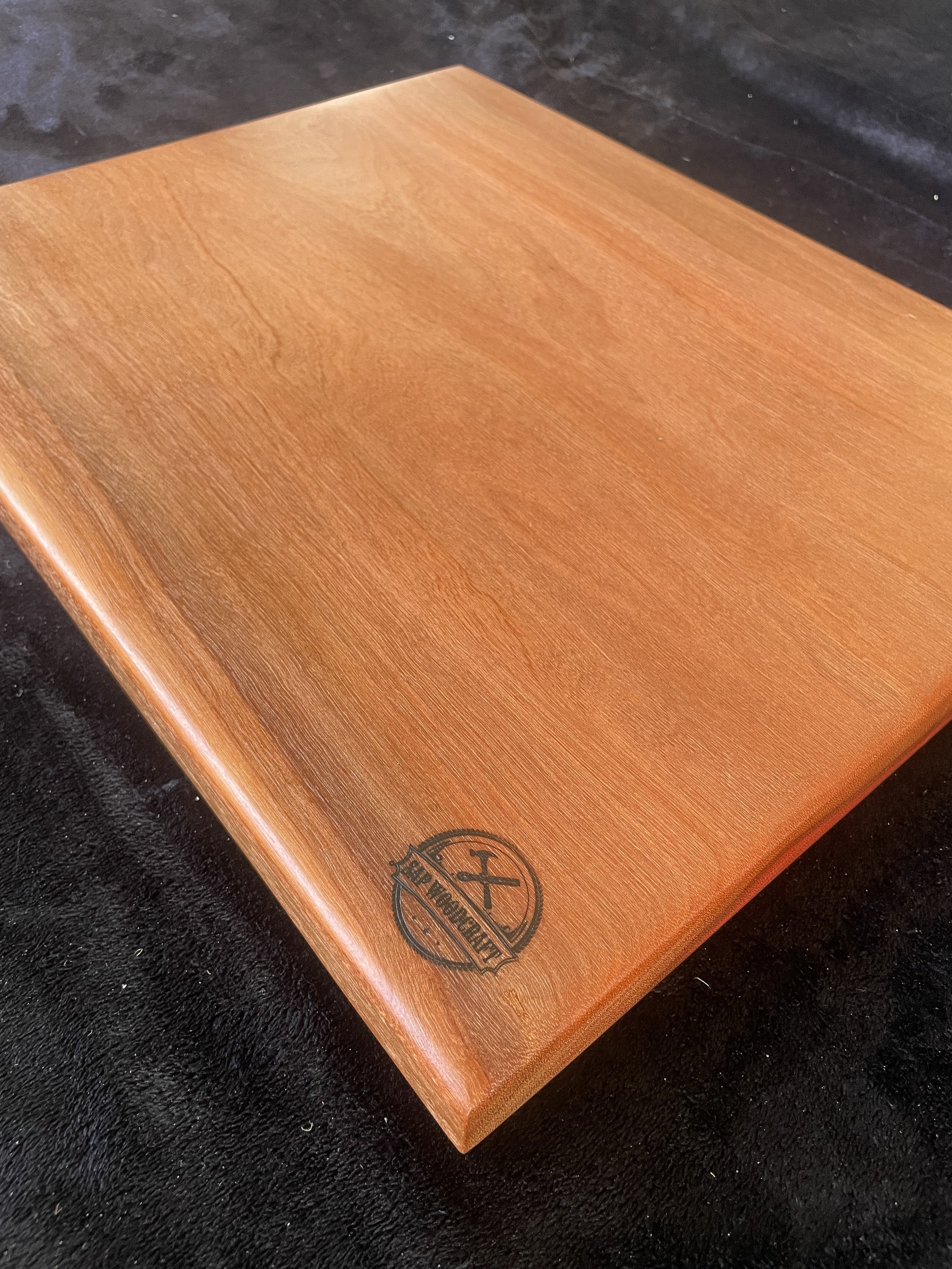 Pacific Jarrah Face Grain Chopping Board 1-2.jpeg