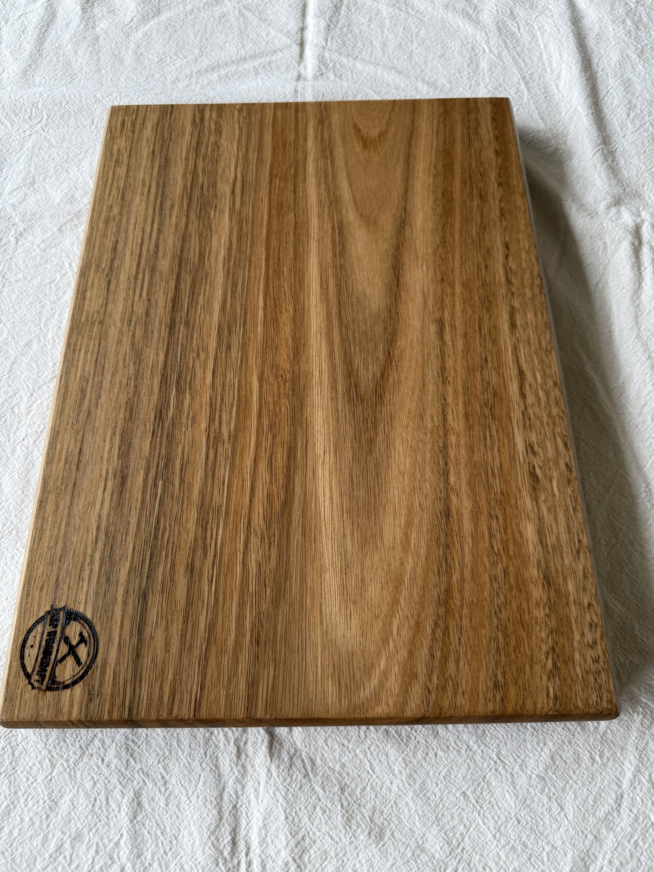 Spotted Gum Face Grain Chopping Board 2.jpeg