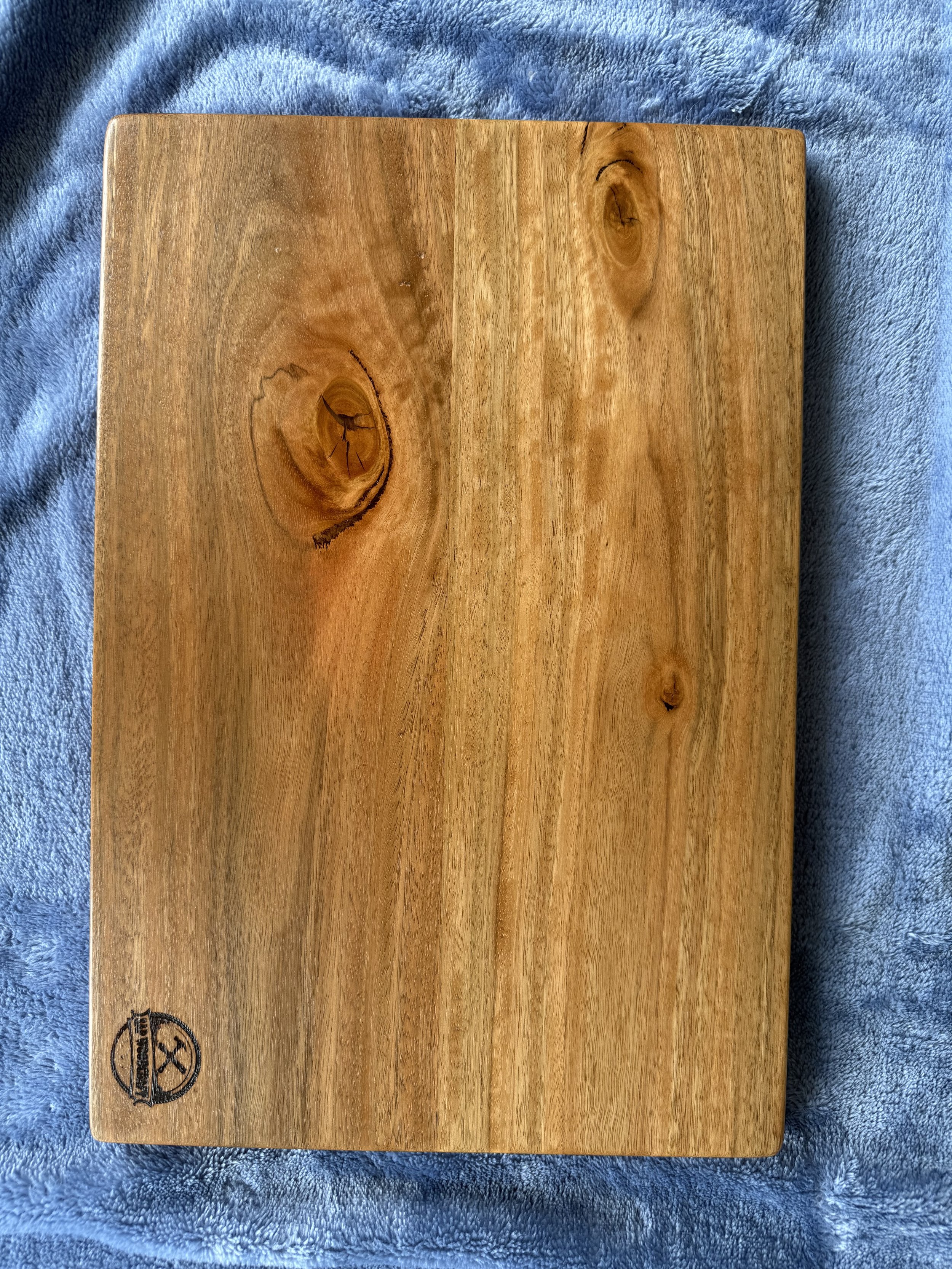 Spotted Gum Chopping Board Thin 2.jpeg