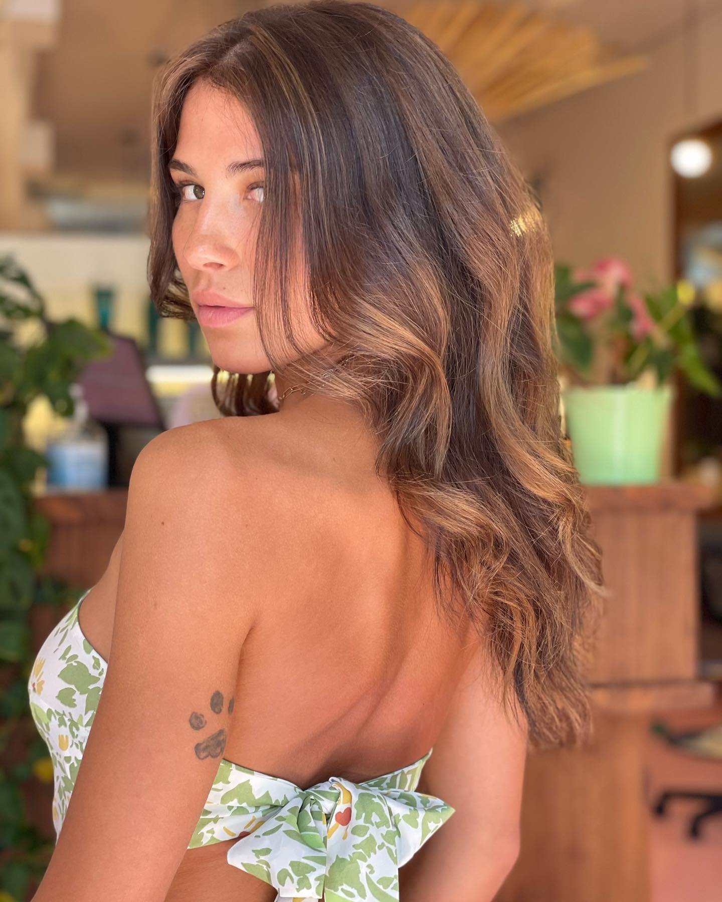 Cut &amp; color refresh for the gorgeous @kristenheh 💕

Are you ready for some spring color? Book our custom color services today! Link in bio ;)

#thepowderroomla #losangelessalon #hairstylist #salon #haircut #haircolorist #losangeles #lahairstylis