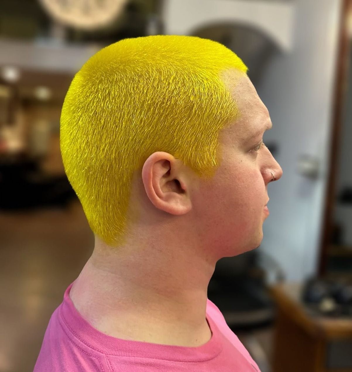 Neon color 💛
Limoncello with a hint of Absinth by the best @nikkietheglampireslayer @duomopro 

#thepowderroomla #losangeleshairstylist #hollywoodhairstylist #lahairstylist #diomopro
