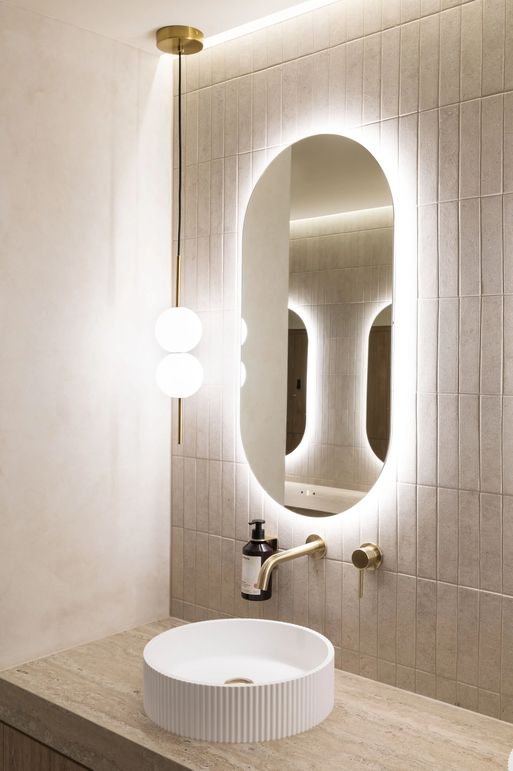 Evolve bathroom sink