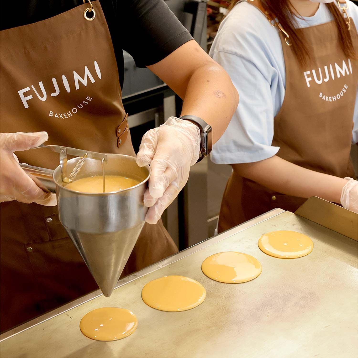 Fujimi Bakehouse-Uniform.jpg