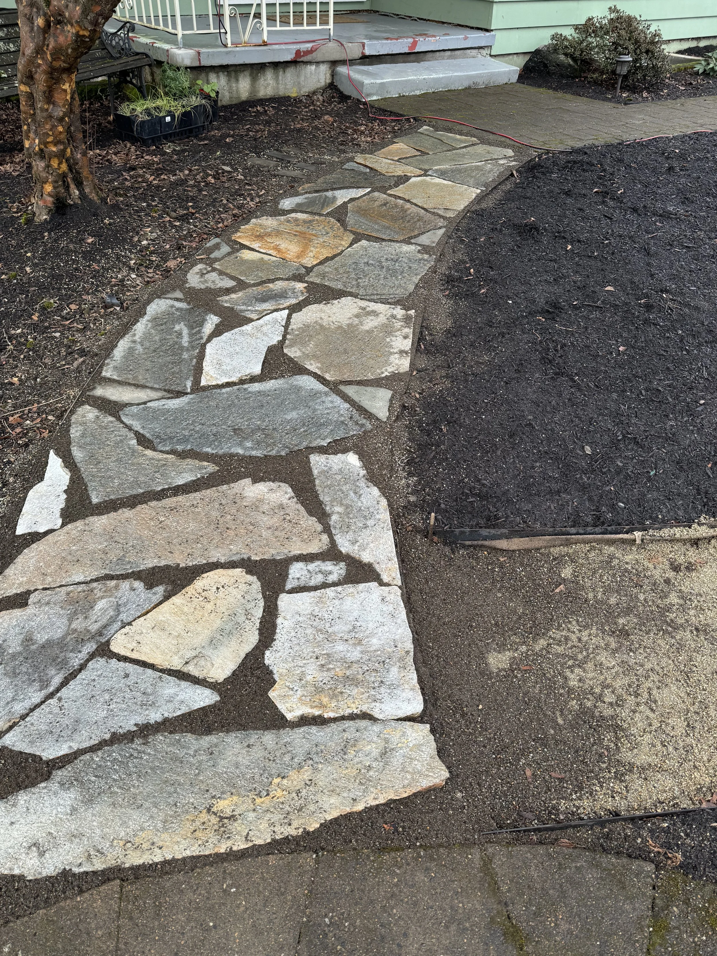 Mixed Flagstone walkway in Gresham, OR