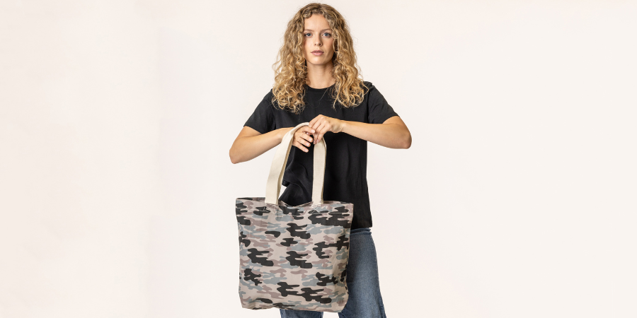History of the Tote Bag: From 1940s to Modern Fashion