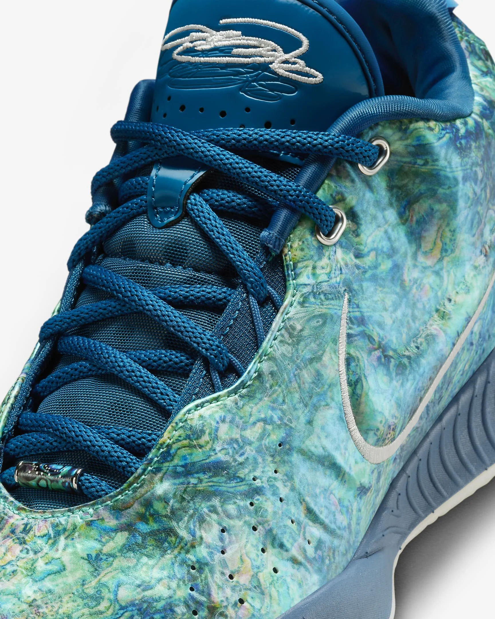 lebron-xxi-abalone-basketball-shoes-lnQSsH.jpeg