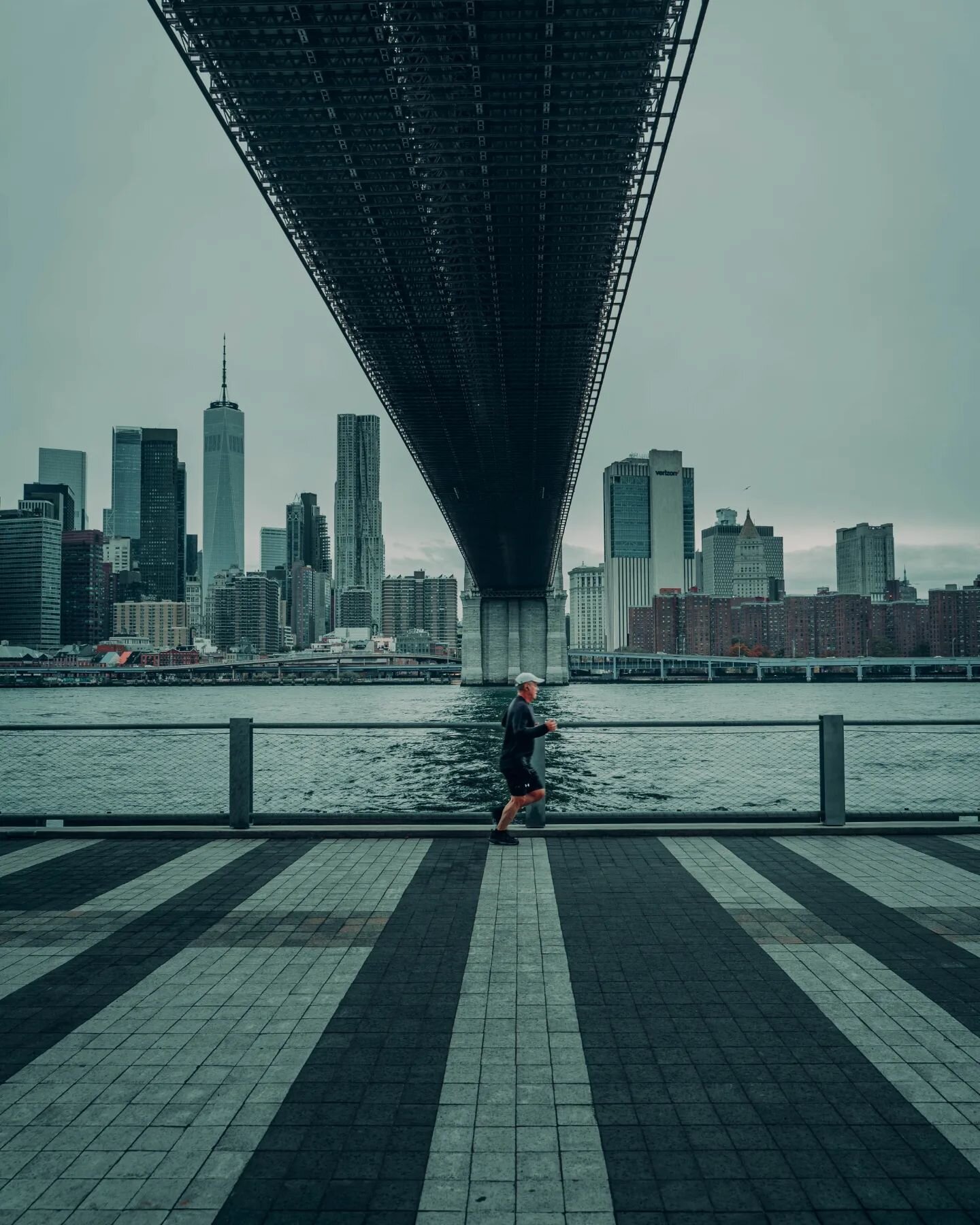 Morning jog

#nyc
#ny_shooters
#streetphotography
#urbanphotography
#nyc_explorers
#urban_shutter
#cityscape
#cityshots
#urbanromantix
#lovenewyork
#opticalwander
#newyorkstreets
#newyork_originals
#sonya7iii