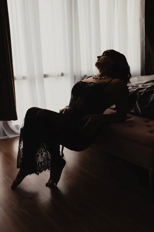 Oct2023_Miss-Cs-Boudoir-Experience-Blog__Samantha-Turner-Photography__7.jpg