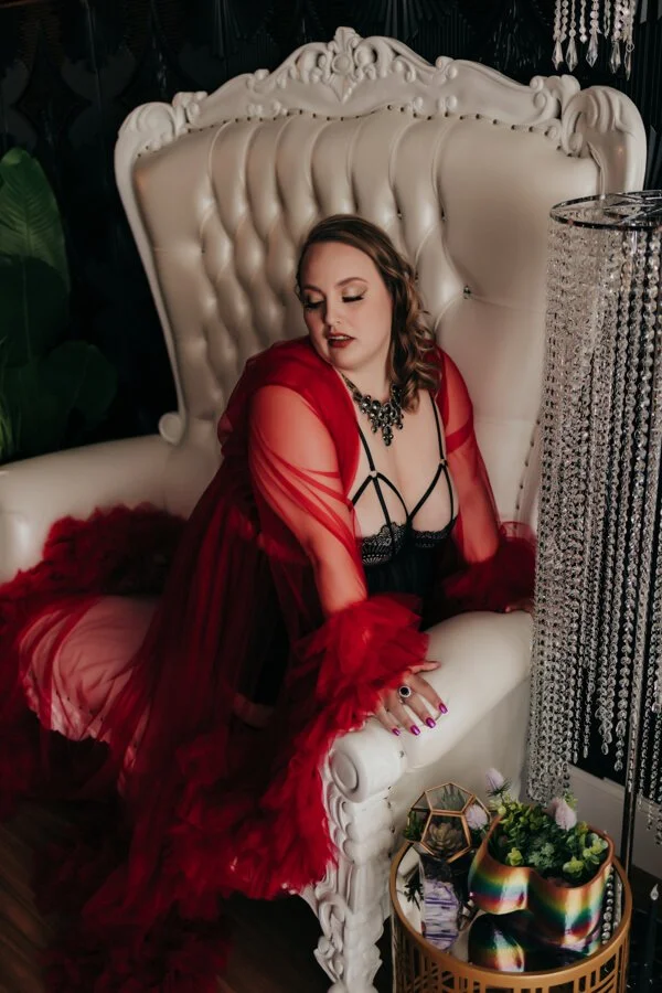 Aug2023_Miss-Ms-Boudoir-Experience-Blog__Samantha-Turner-Photography__7.jpg