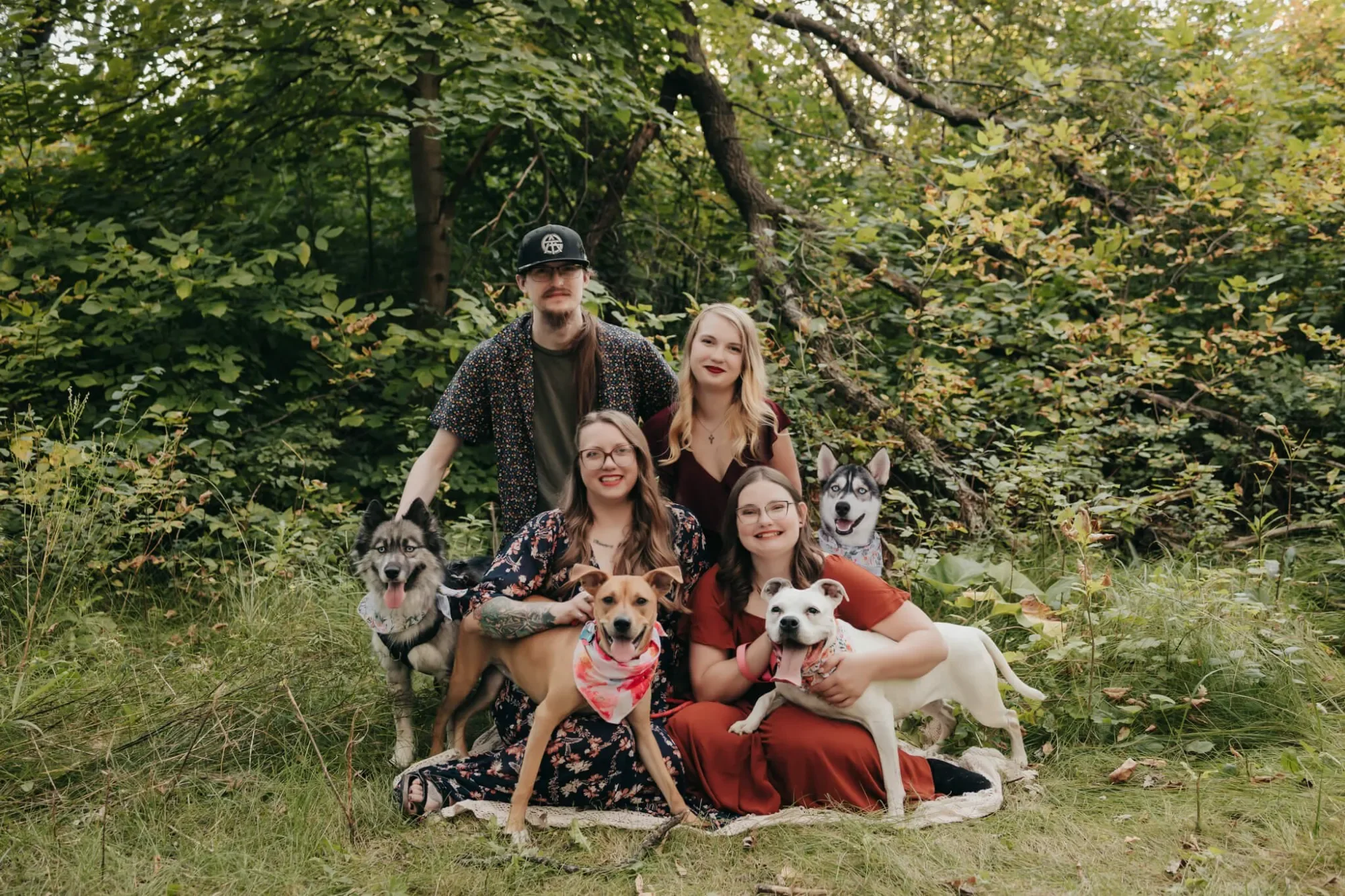 August2024-MommyandMe-Dogs-Jessica-Outdoors-11.webp