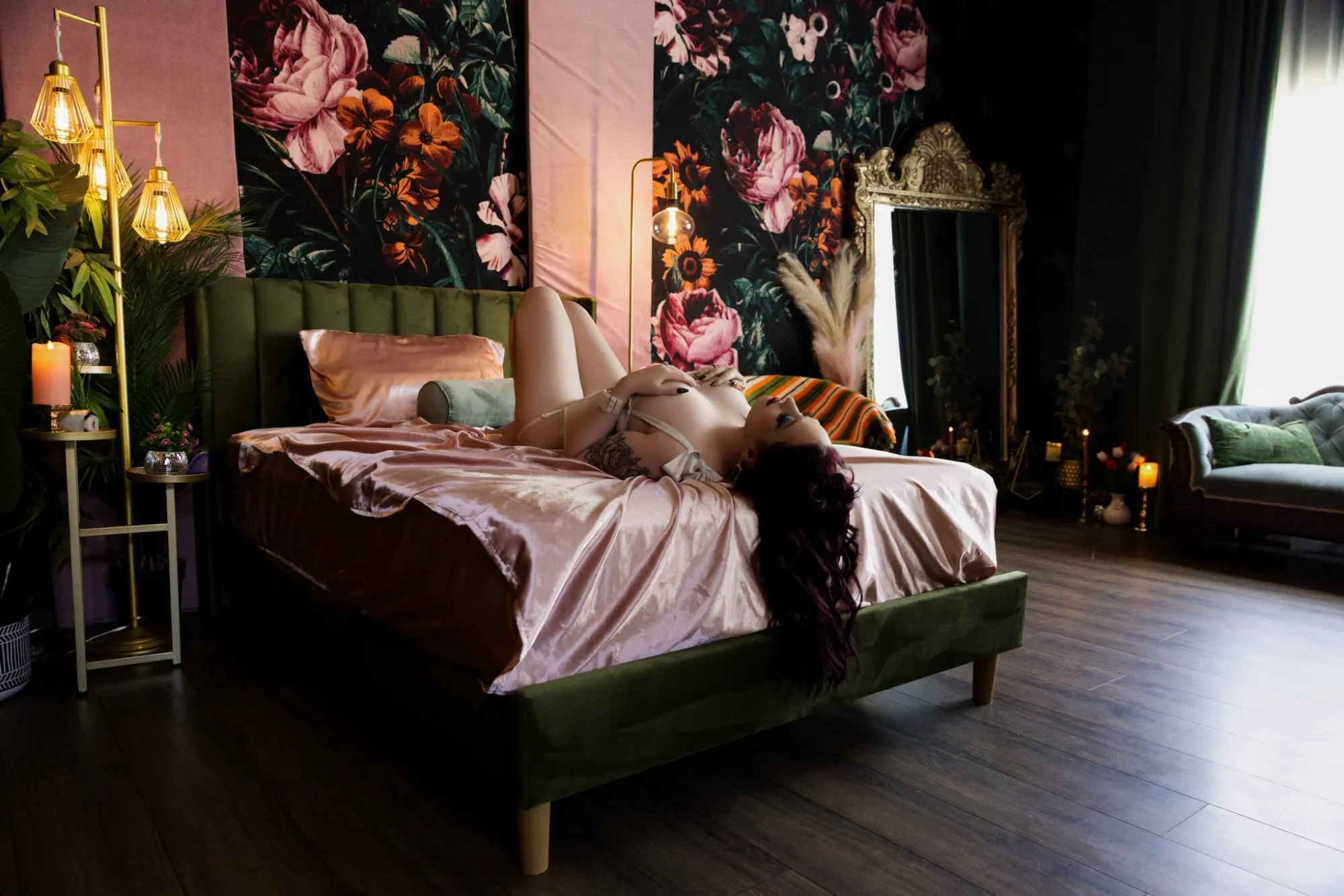 empowerment-boudoir-photography-14.webp