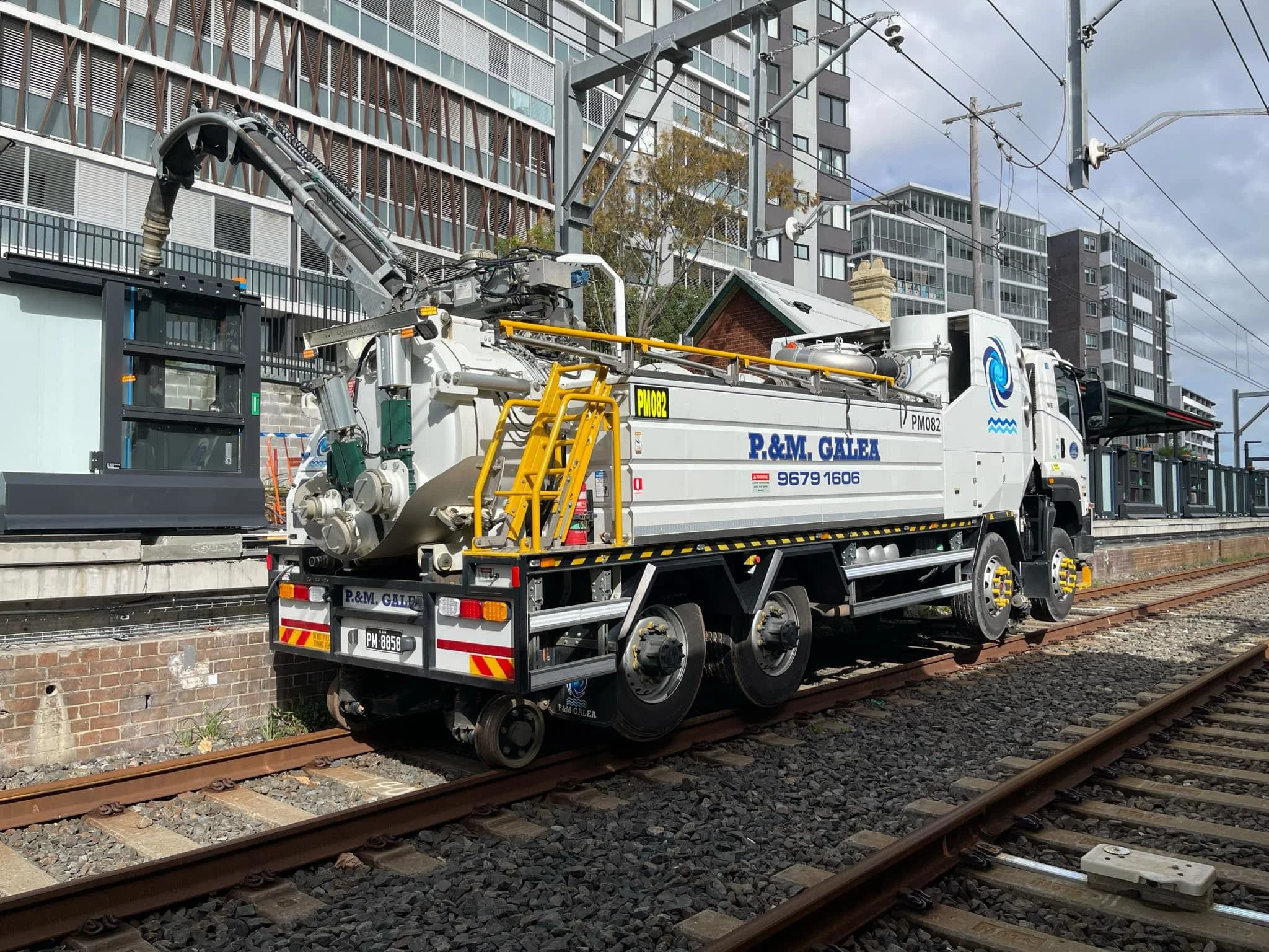 Hi-Rail Equipment Services | Hire Hi-Rail Vacuum Truck