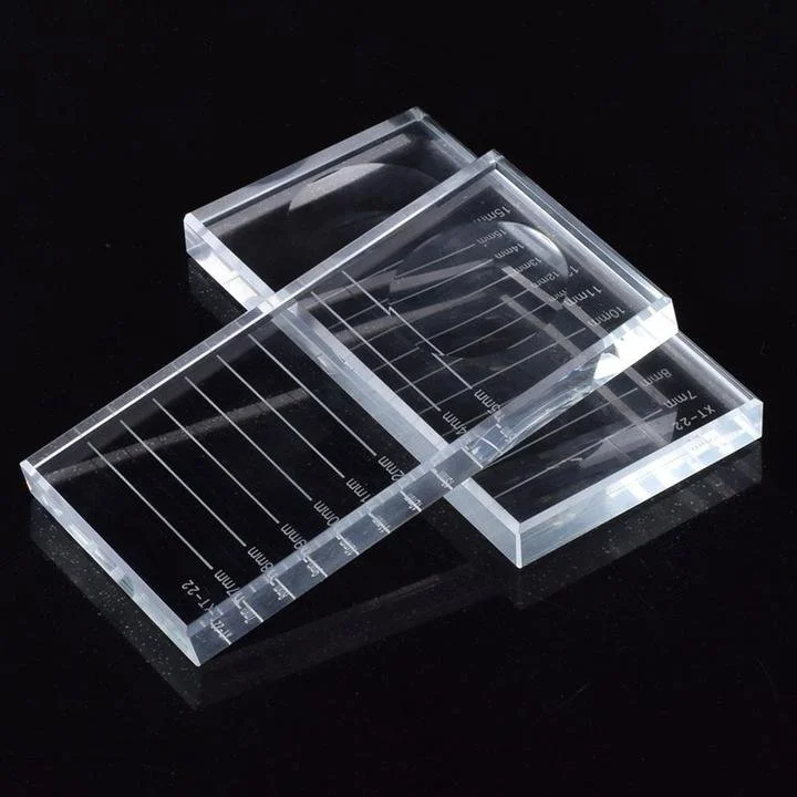 CRYSTAL-GLASS-LASH-GLUE-PALLET.jpg
