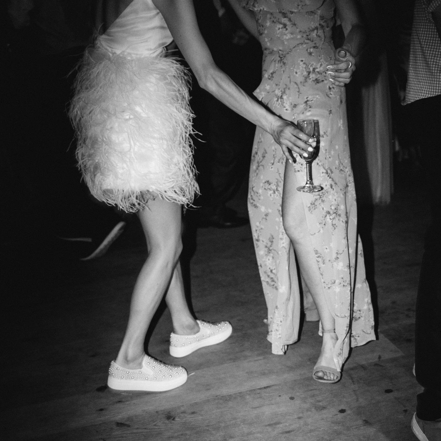 Today&rsquo;s forecast: heartfelt vows, champagne pops, and dance floor chaos. ✨

Charlie and Lauren are getting married at @middletonplaceweddings today, and I already know it&rsquo;s going to be one for the books.

I&rsquo;ve known Charlie since he