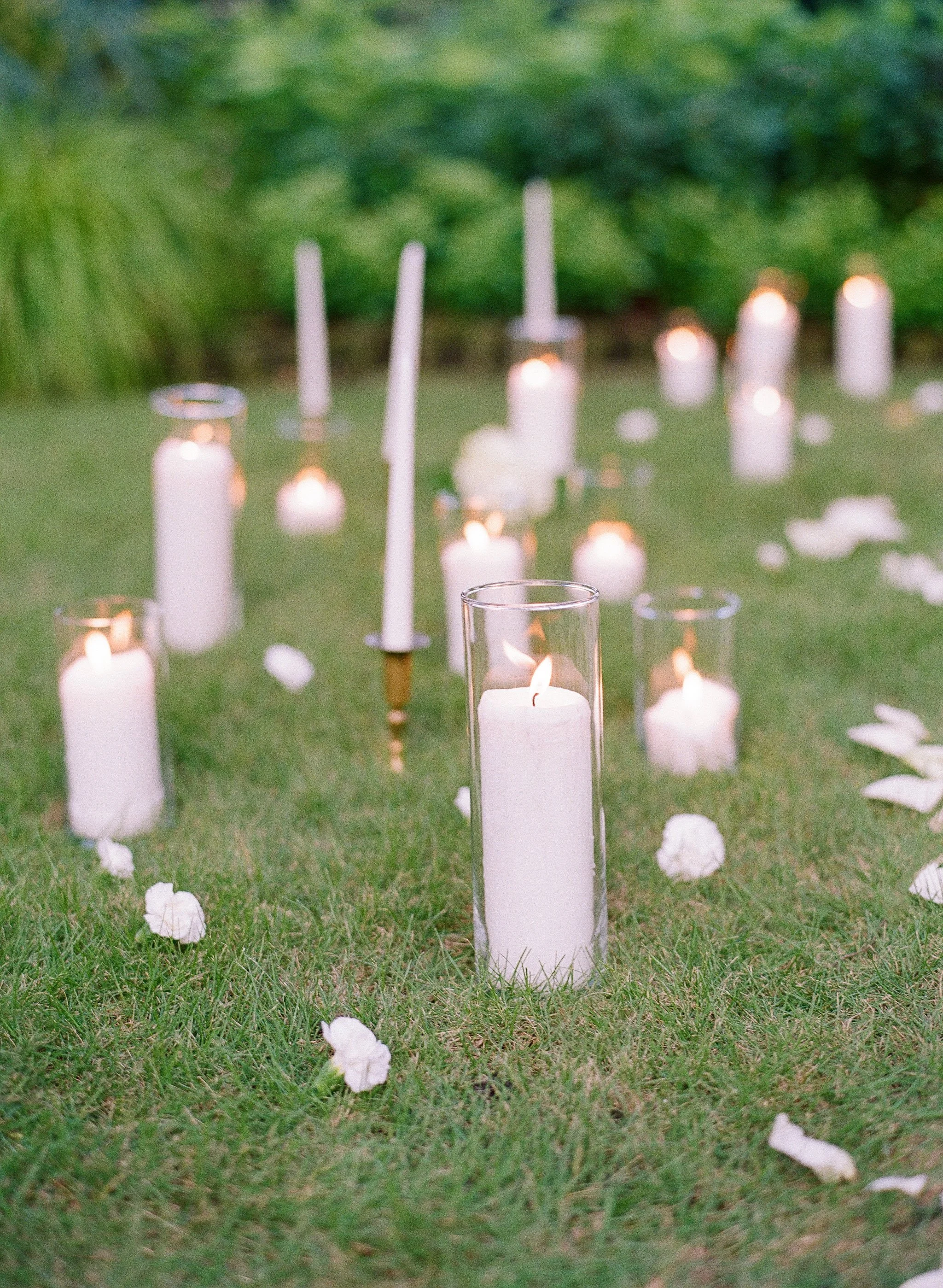 governor-thomas-bennett-house-proposal-photographer-candlelight-engagement.jpg