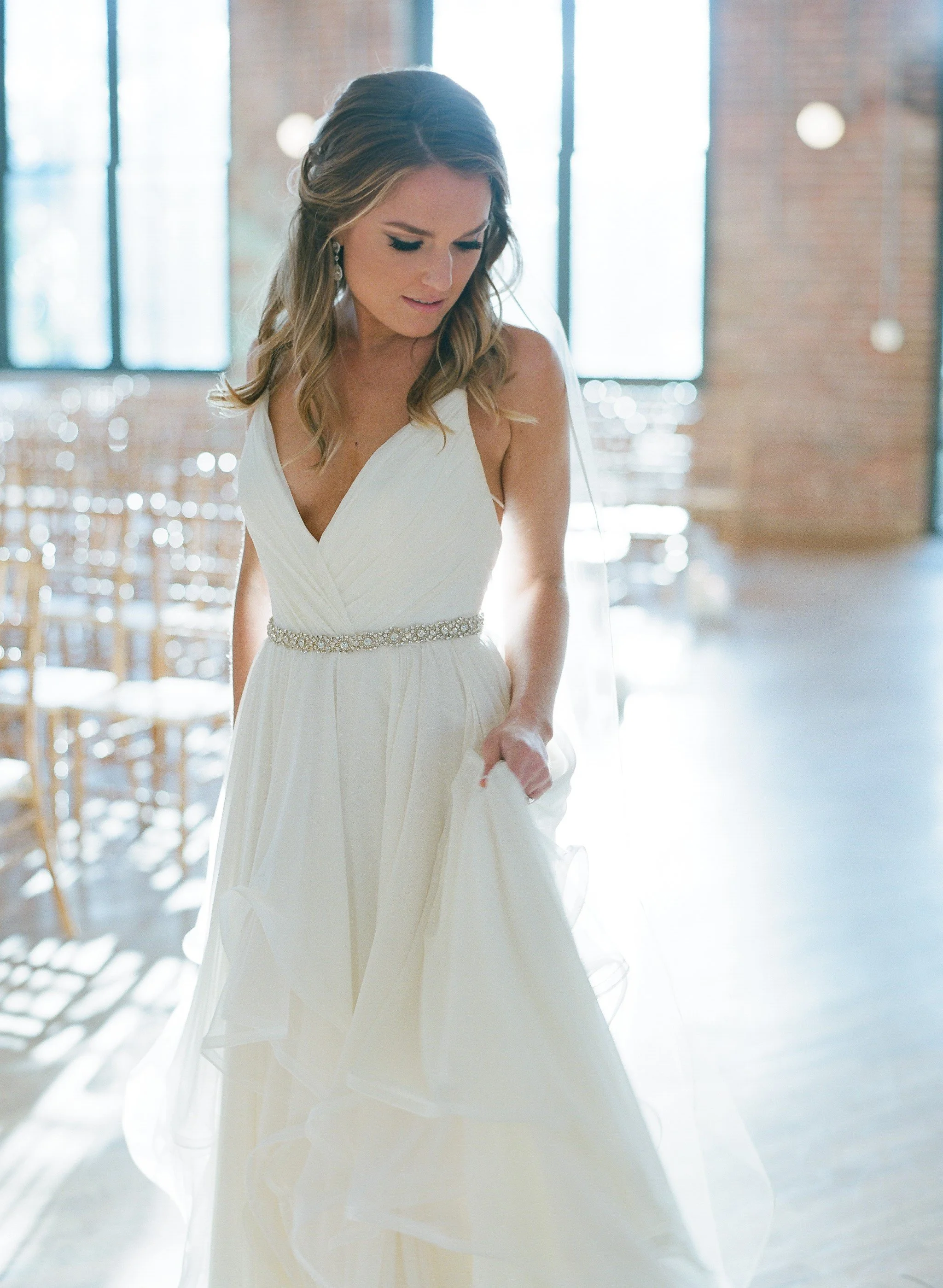 Bridal portraits at Cedar Room