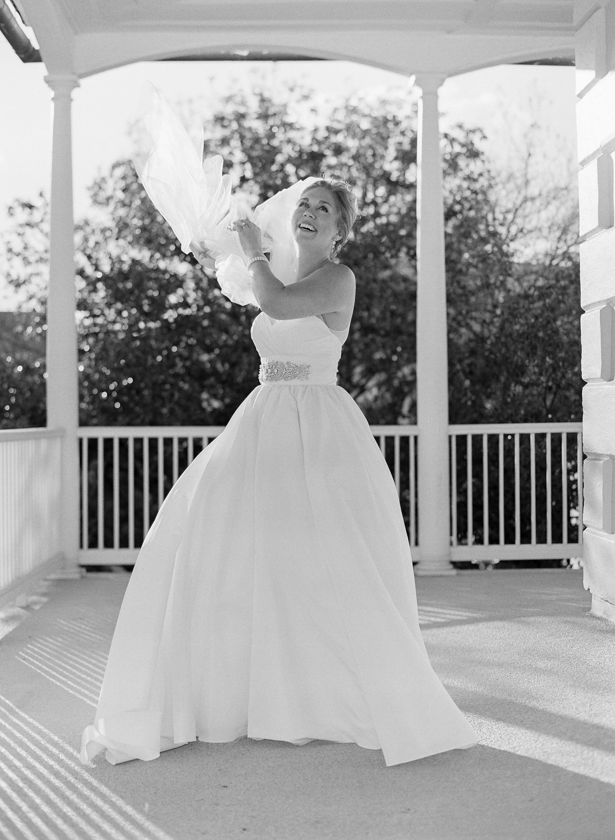 LaurenJonasPhotographystefaniebridals1095.jpg