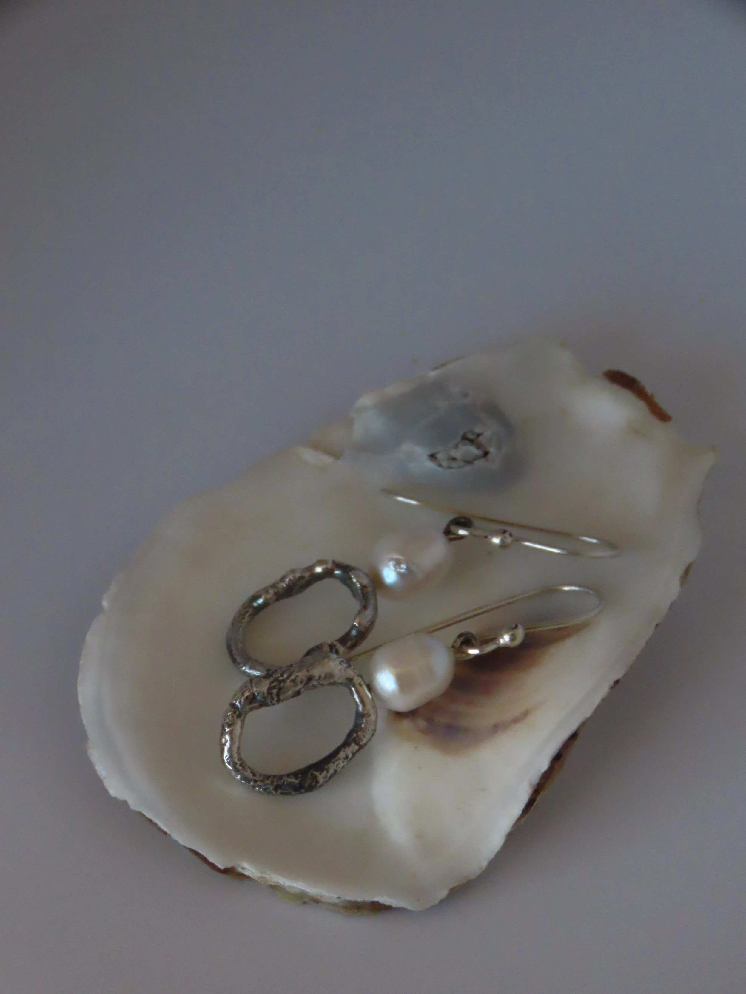 Organic oval Pearl Earrings