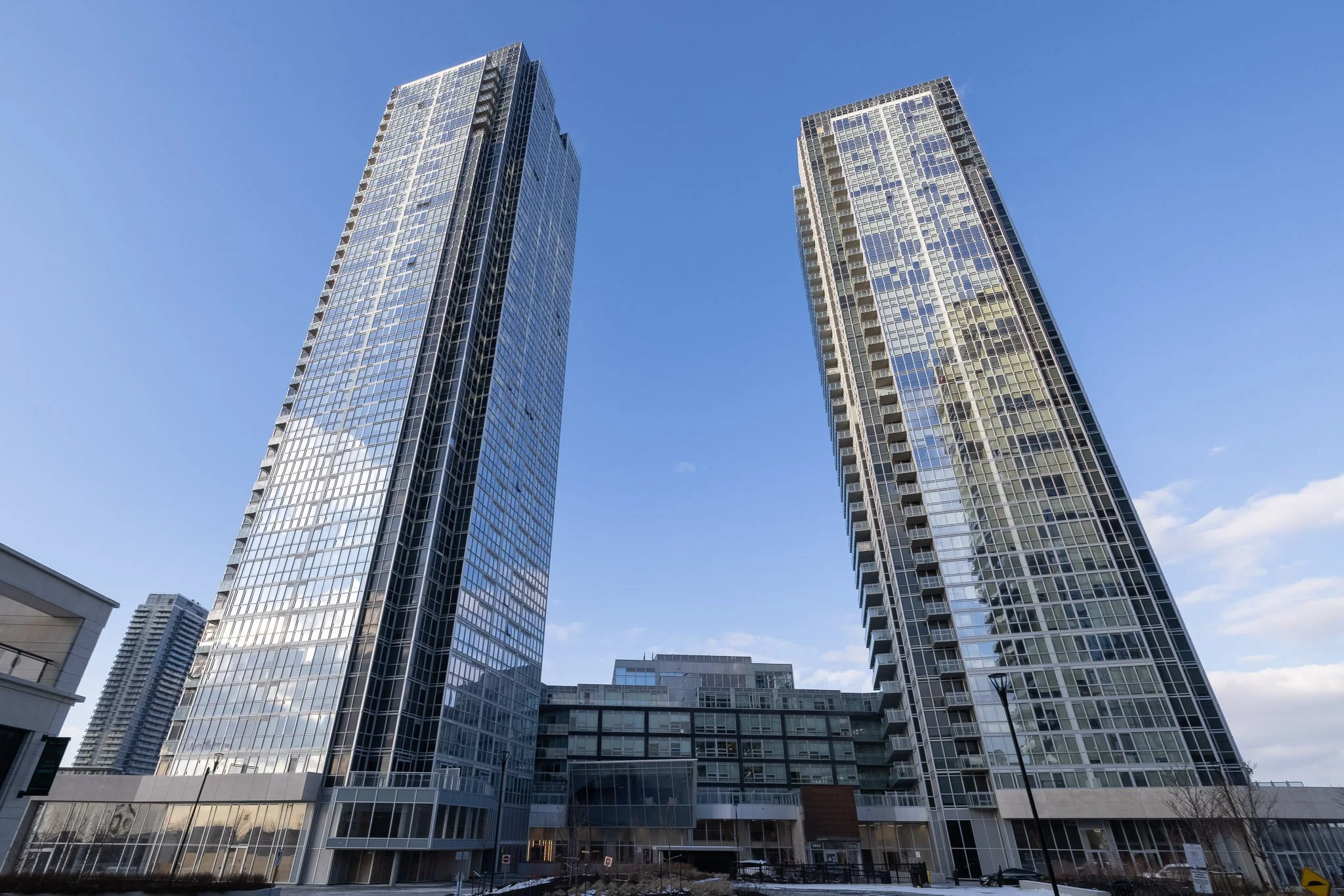 2916 Highway 7 Unit 409 Vaughan Ontario