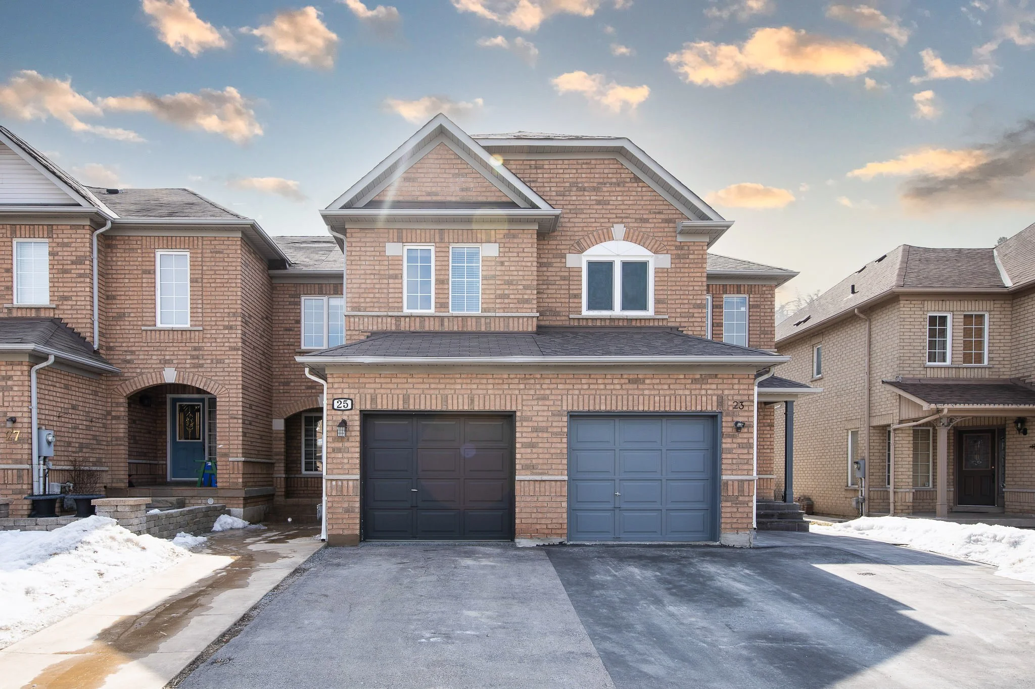 25 Kinney Gate Maple