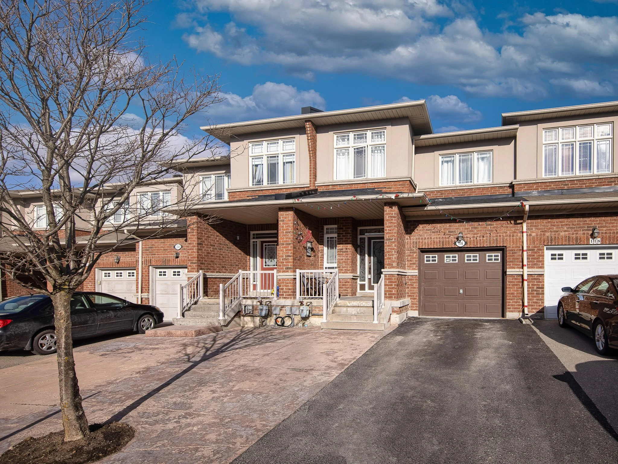 116 Mistywood Crescent Thornhill