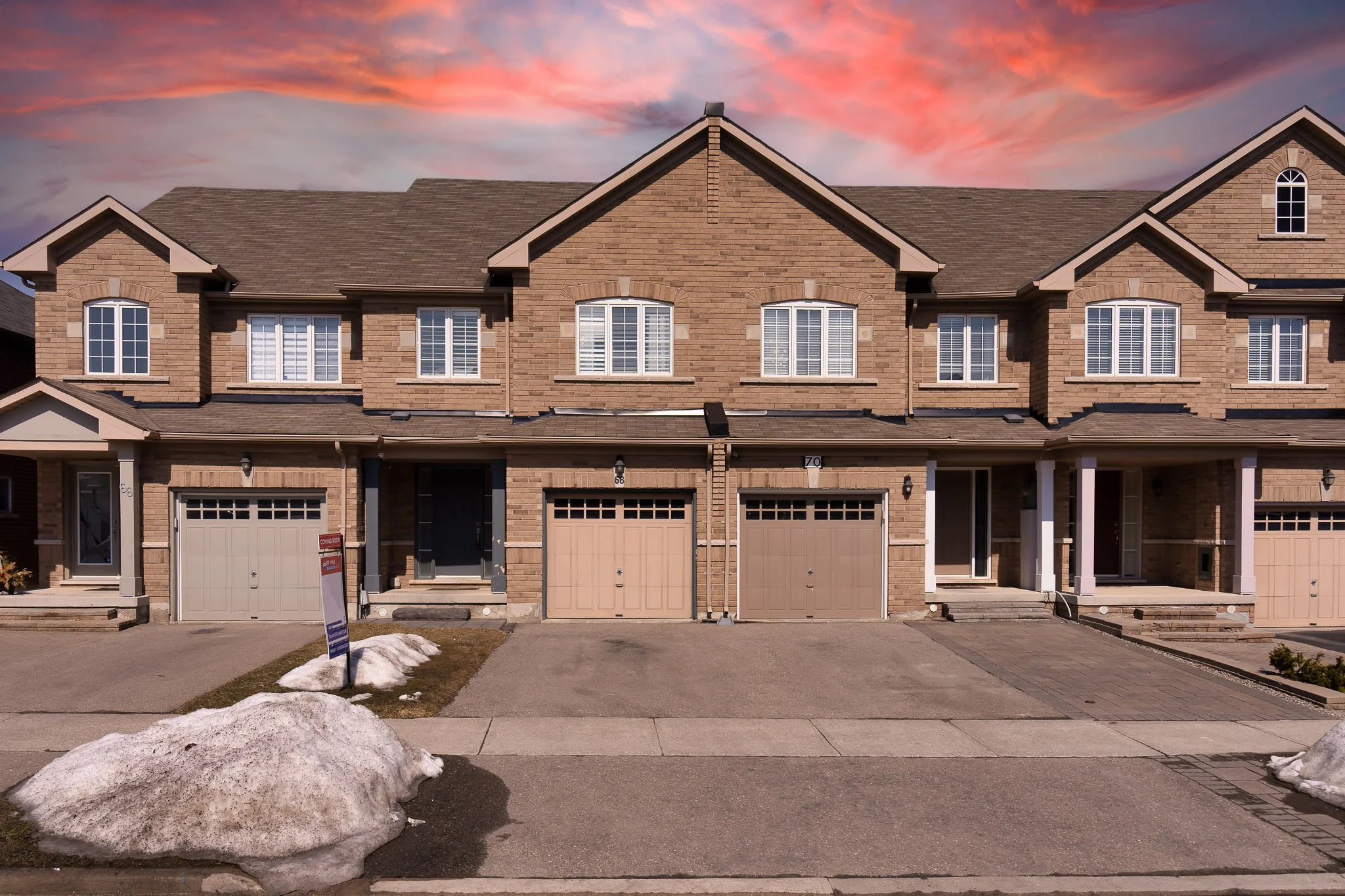 68 Carrier Crescent Vaughan