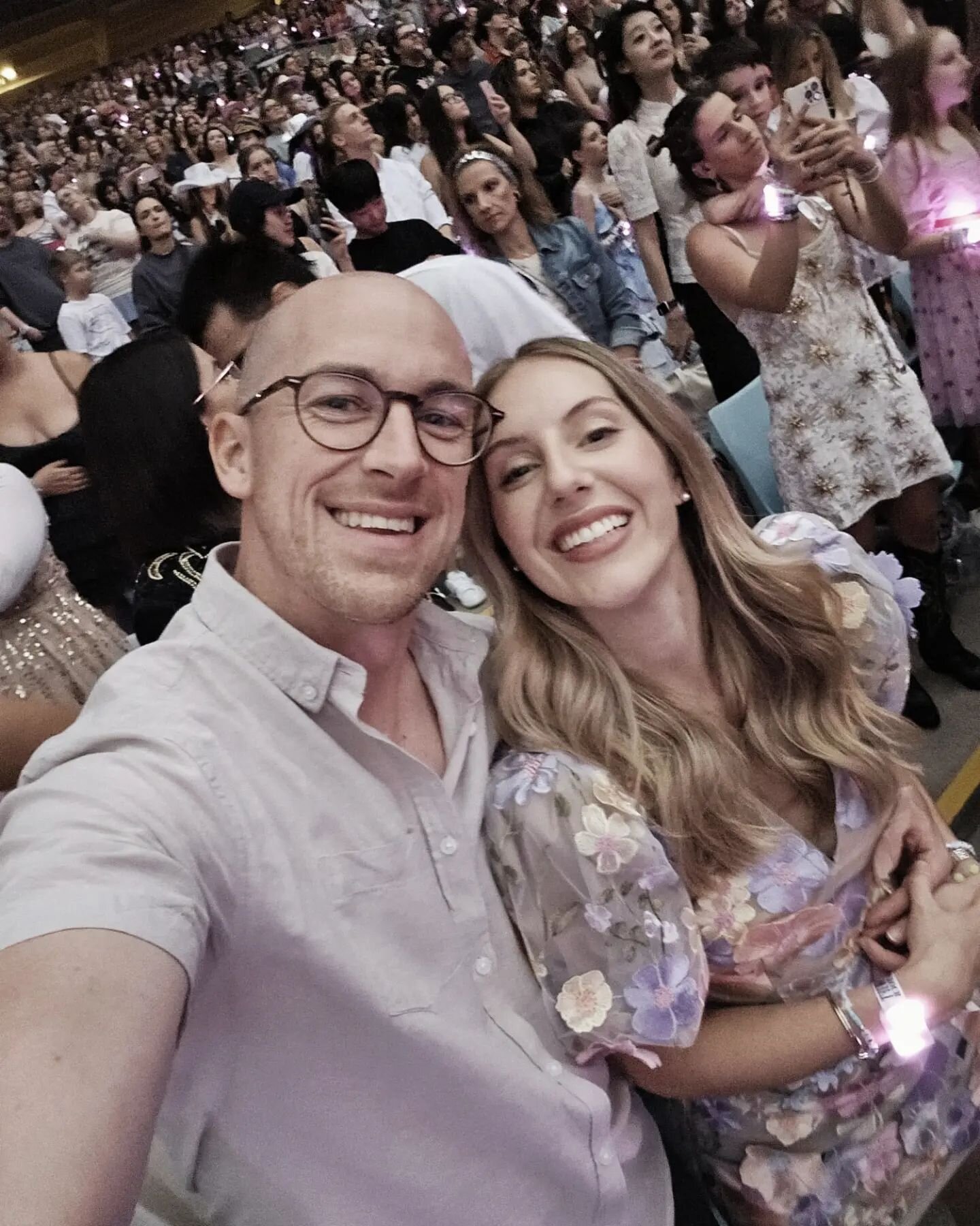 'This night is sparkling, don't you let it go...' @taylorswift @lacht_ ✨️✨️✨️